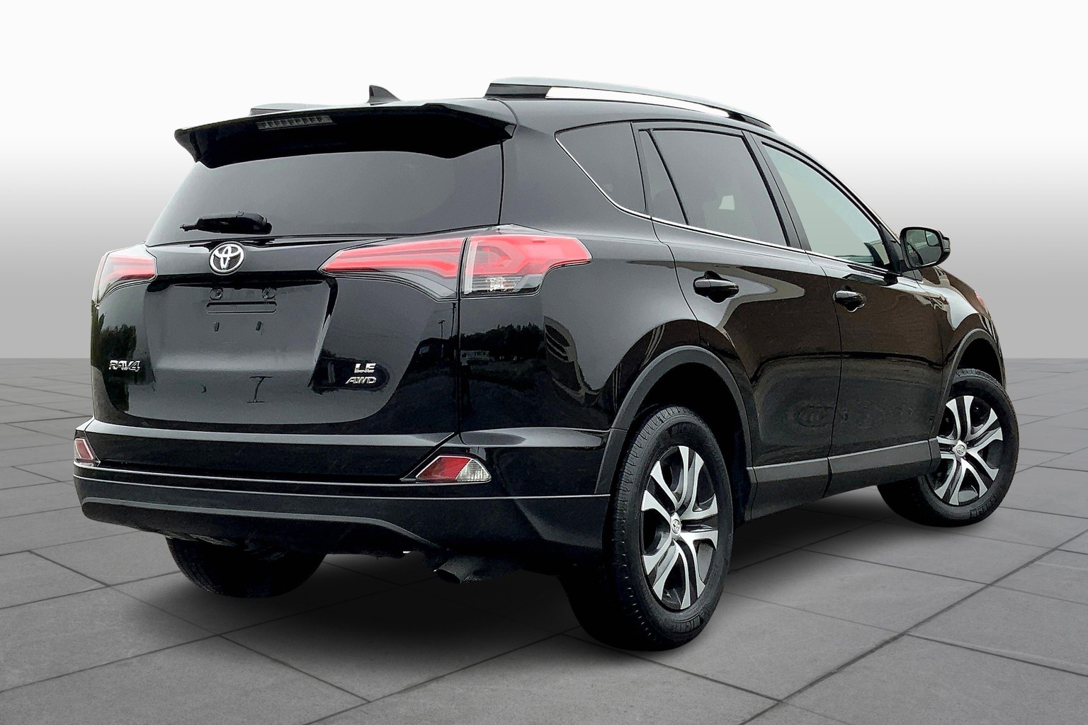 RAV4 LE