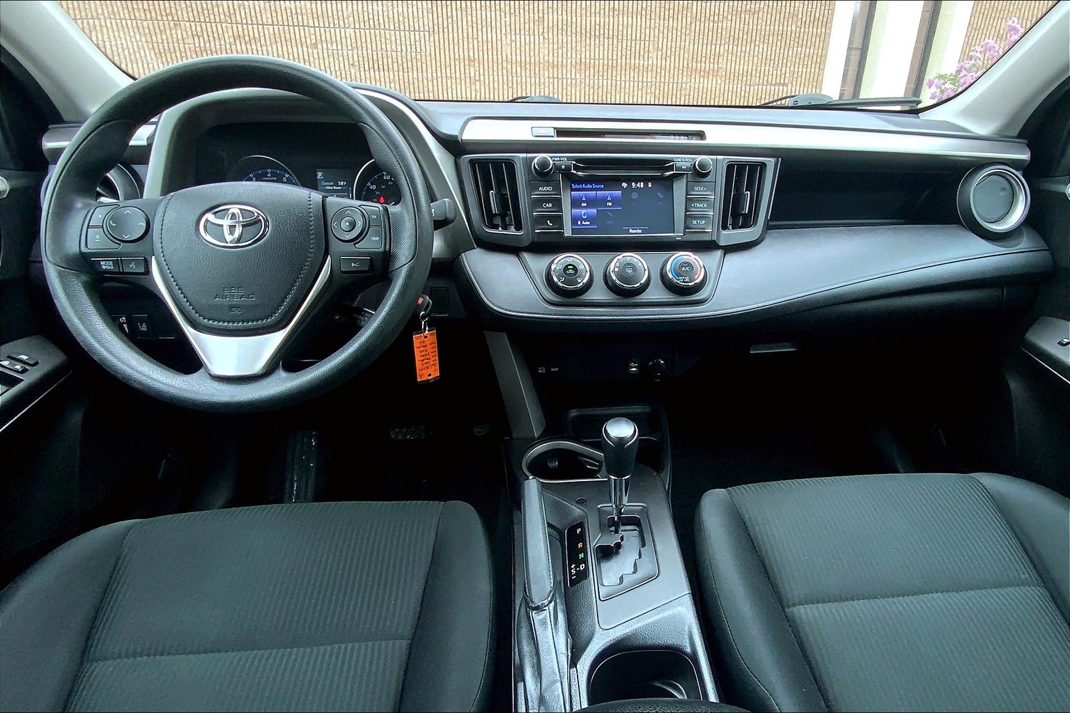 RAV4 LE