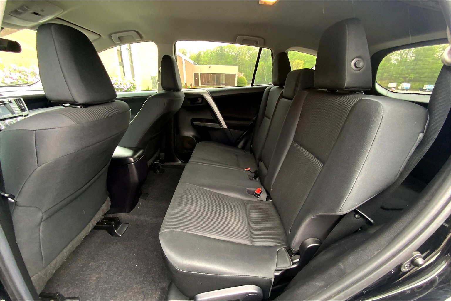 RAV4 LE