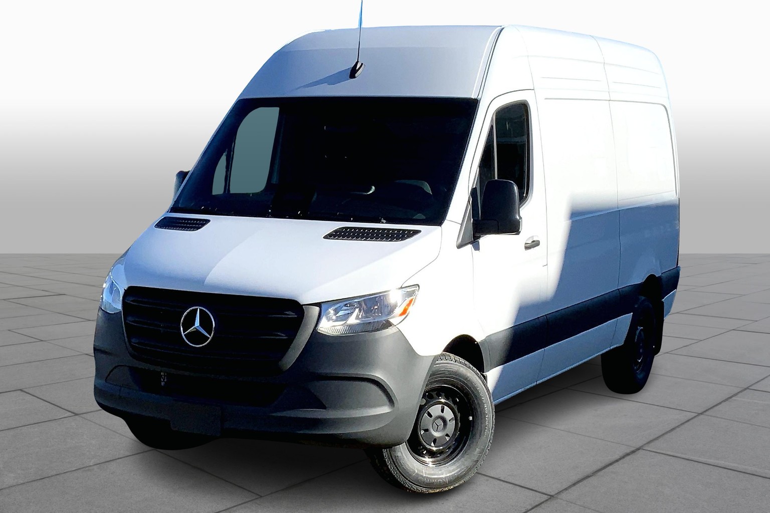 Sprinter Cargo Van 2500 w/144-Inch Wheelbase