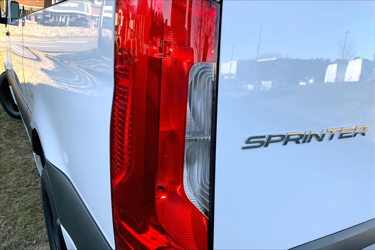 Sprinter Passenger Van 2500 High Roof w/144-inch WB