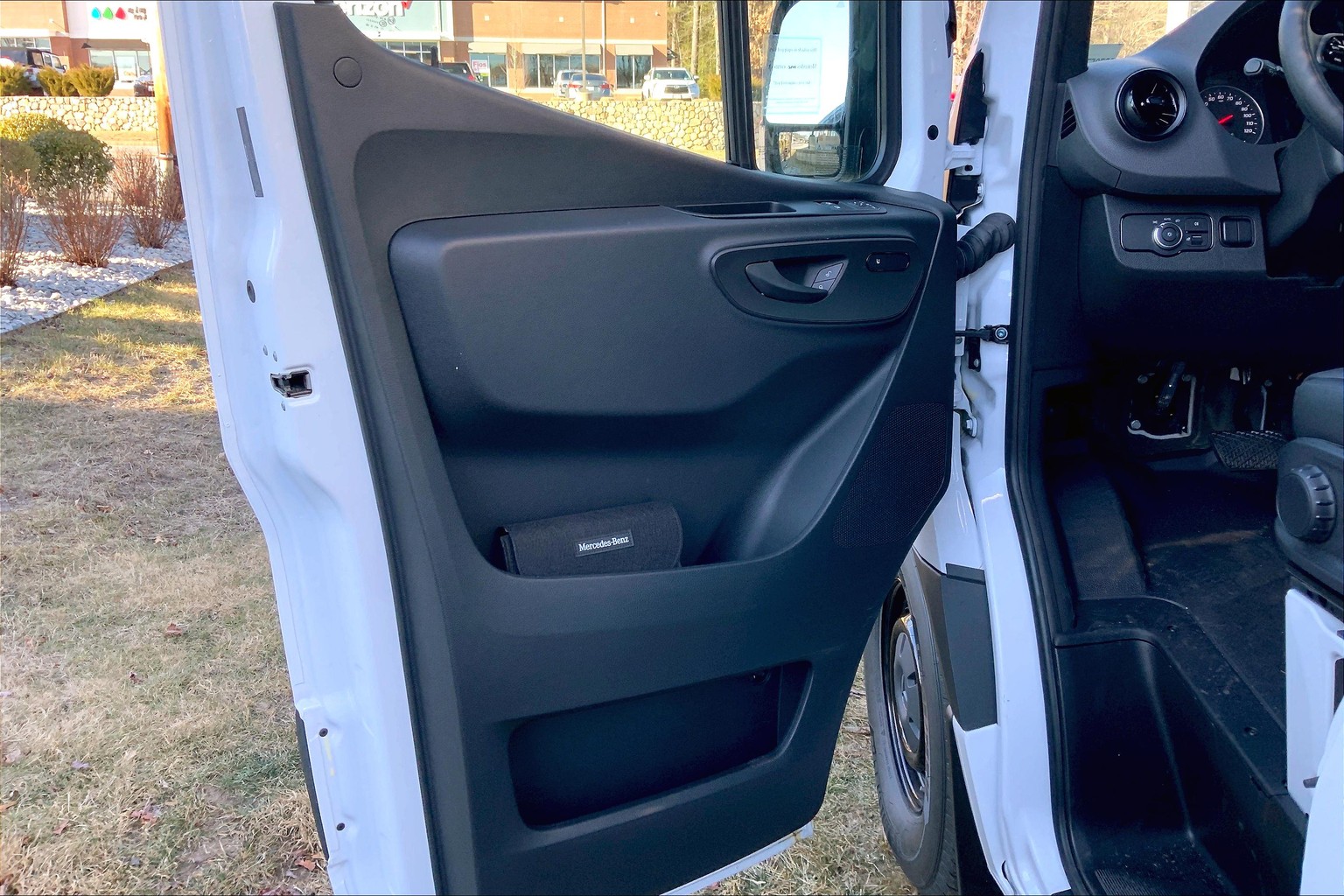Sprinter Passenger Van 2500 High Roof w/144-inch WB