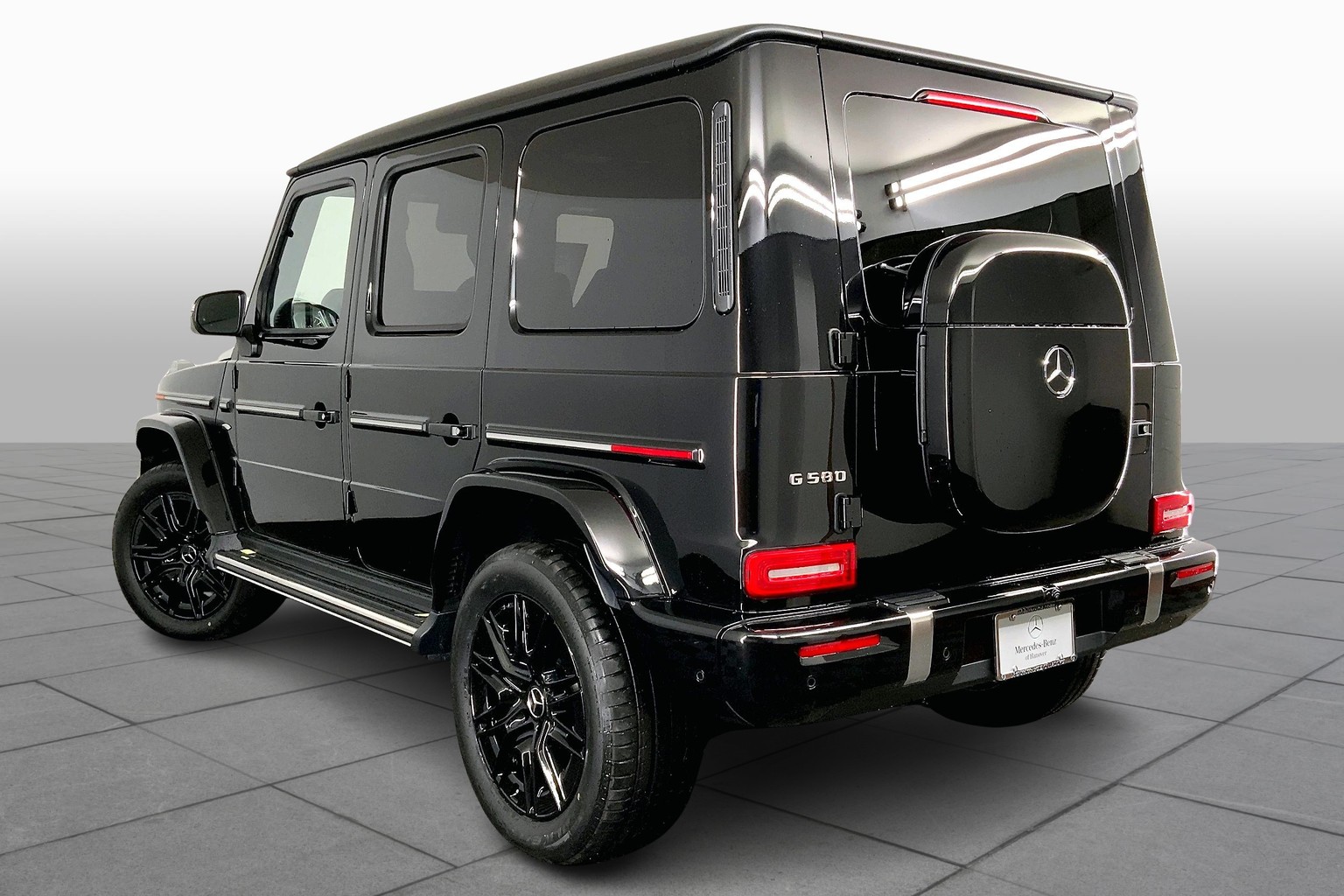 G 580 with EQ SUV
