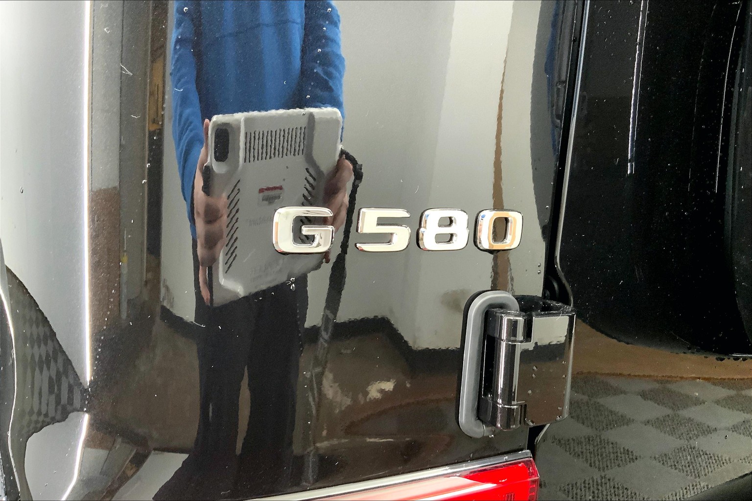 G 580 with EQ SUV