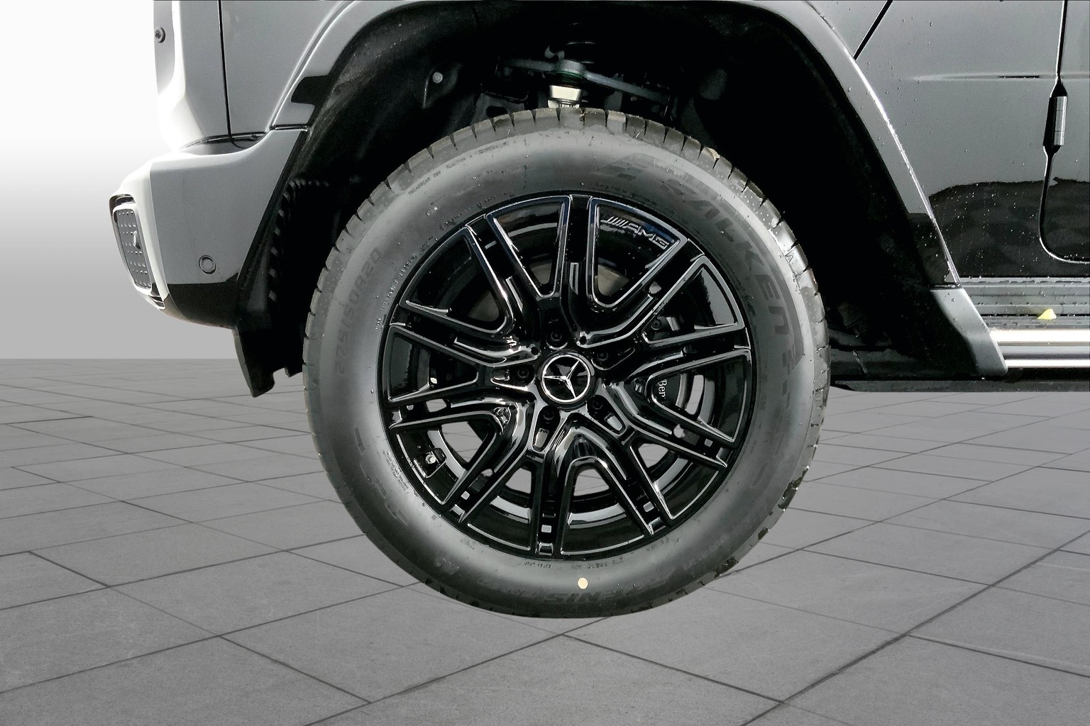 G 580 with EQ SUV
