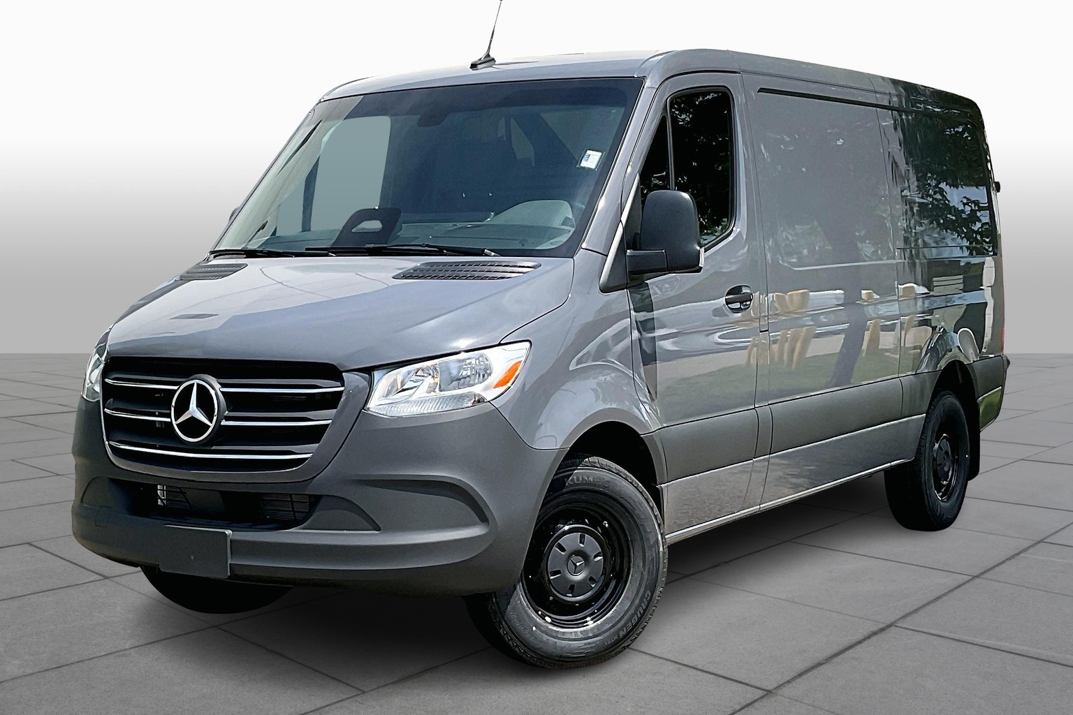 Sprinter Cargo Van 2500 w/144-Inch Wheelbase