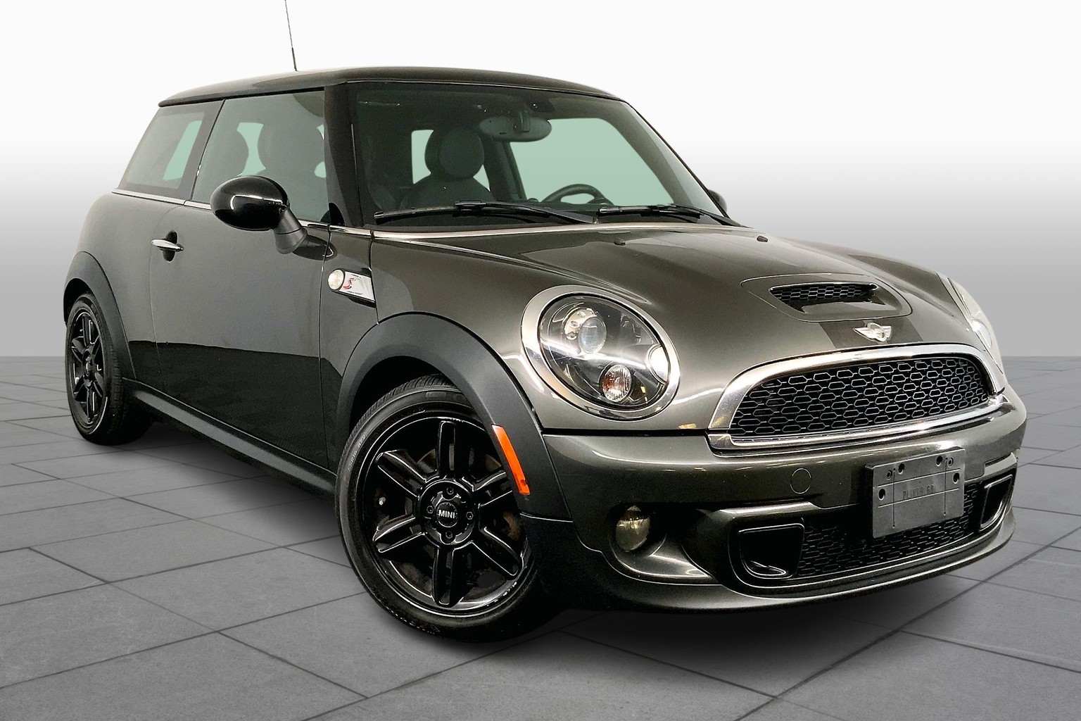 Used 2013 MINI Cooper S with VIN WMWSV3C55DT479598 for sale in Hanover, MA