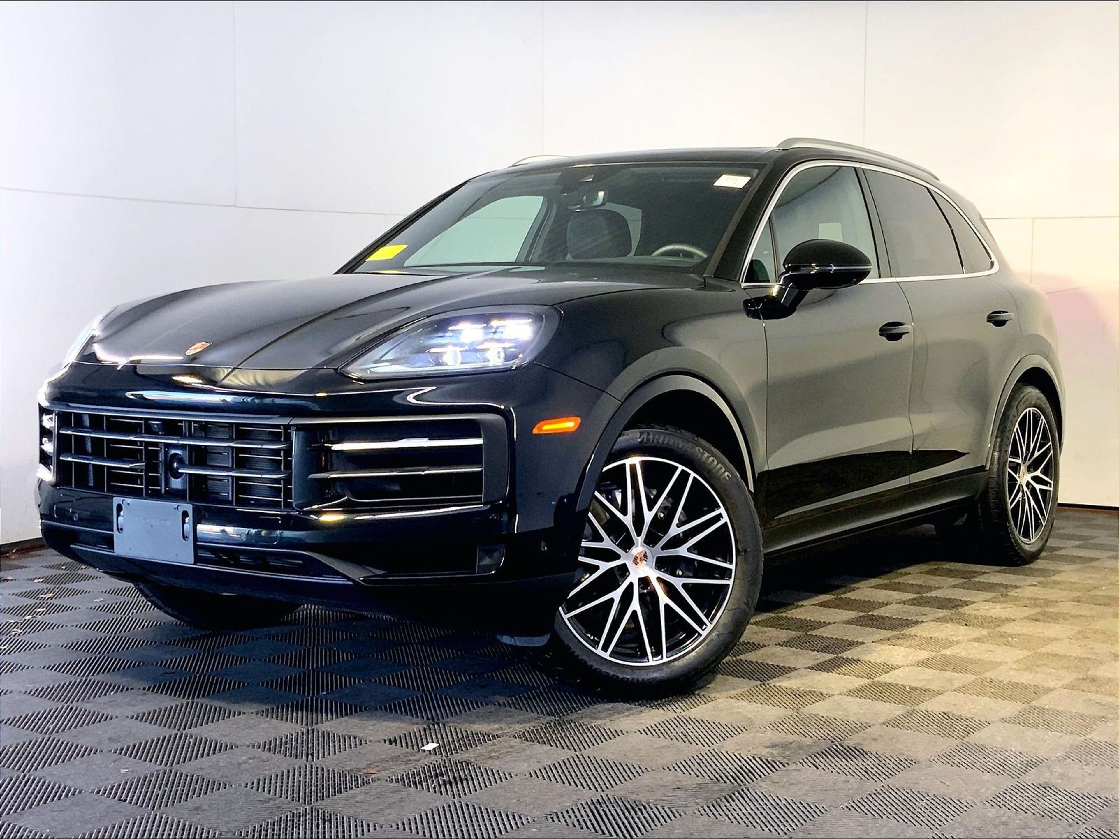 2025 Porsche Cayenne Base