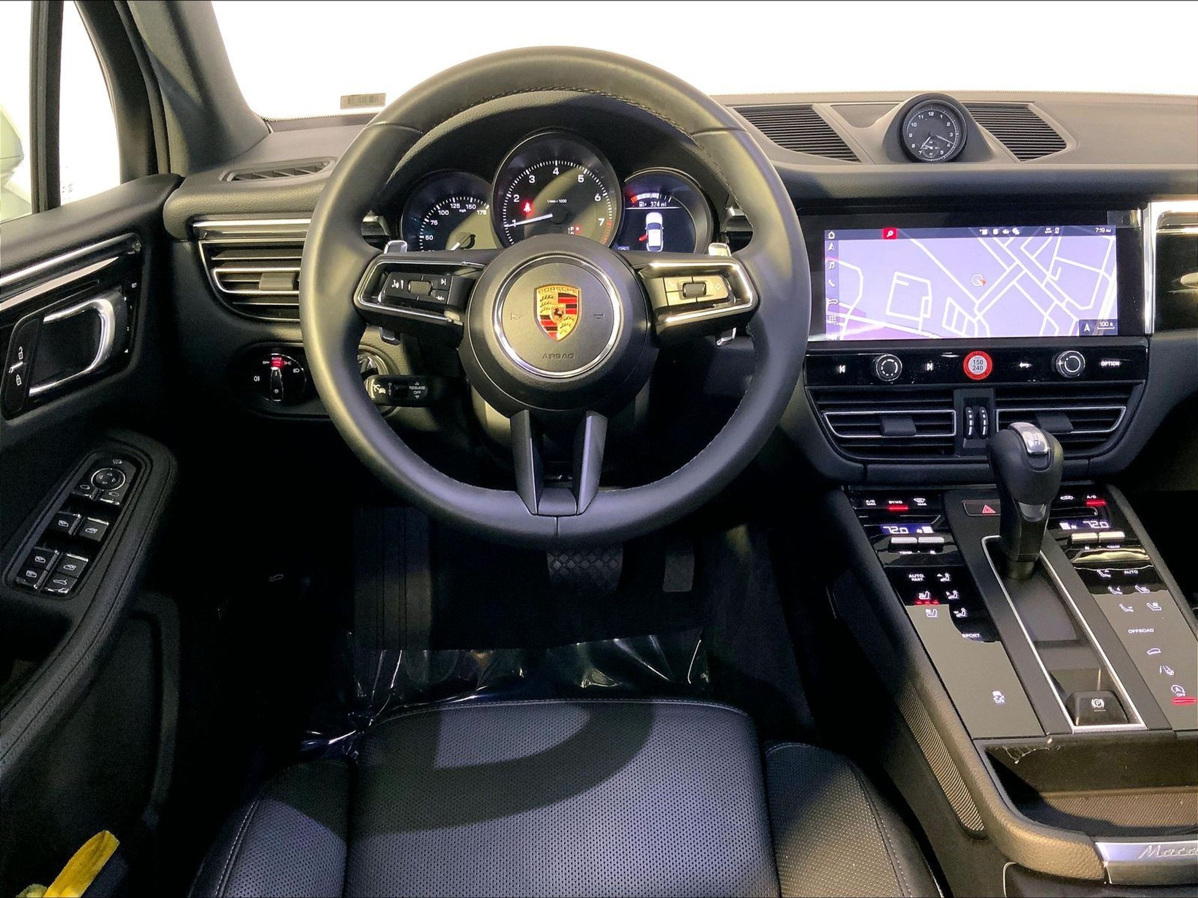 2025 Porsche Macan Base - Photo 13