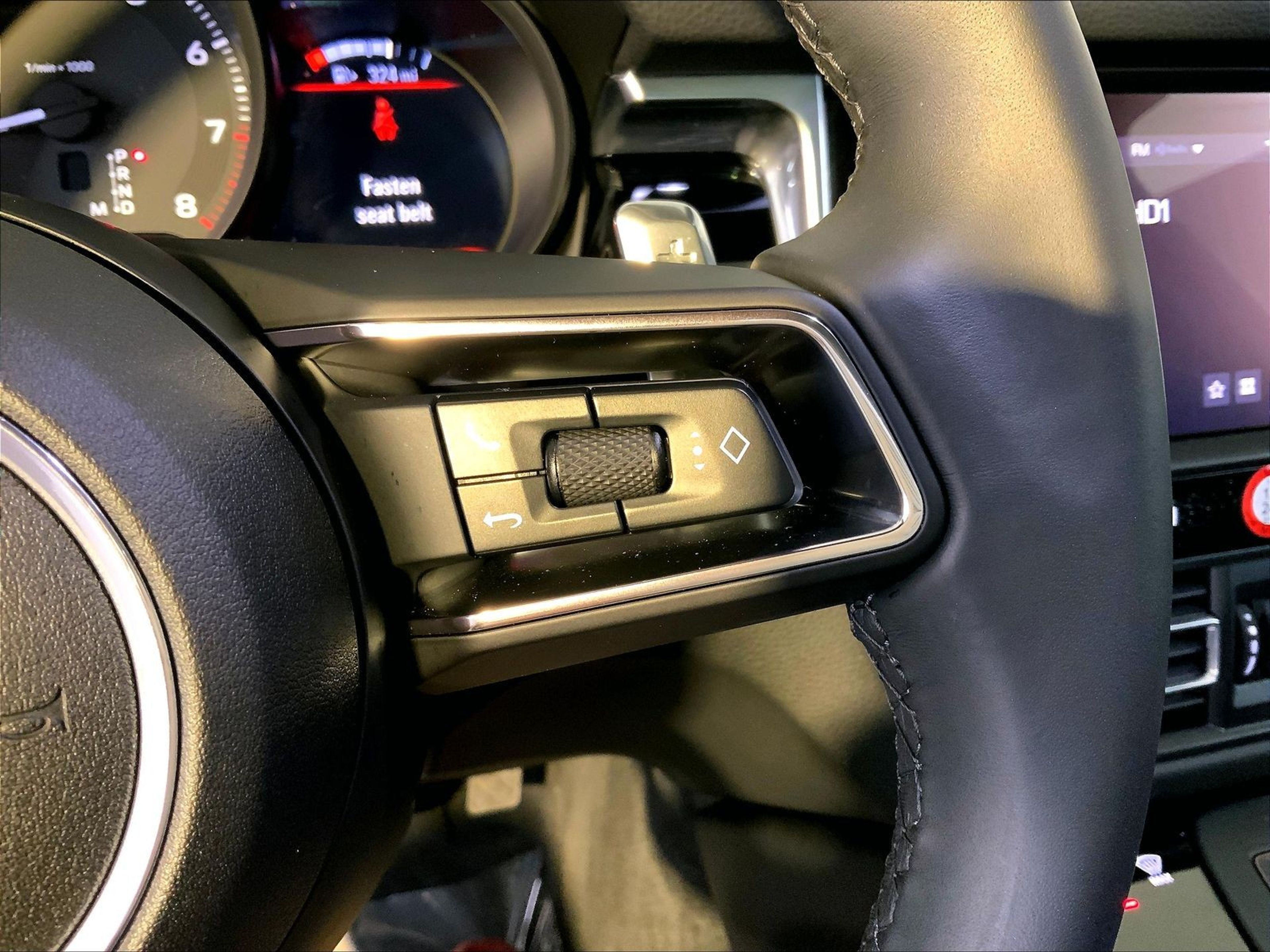 2025 Porsche Macan Base - Photo 28