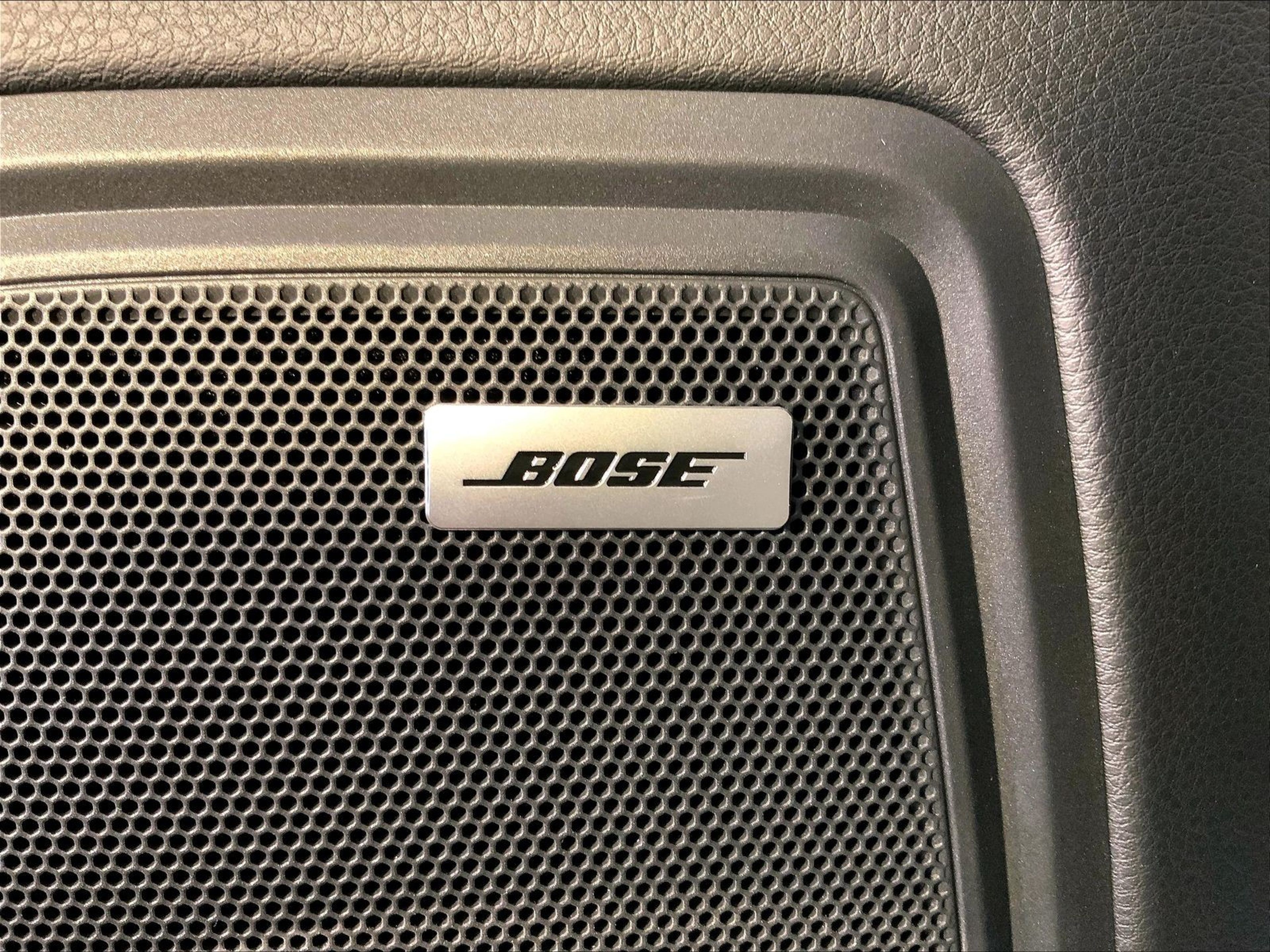 2025 Porsche Macan Base - Photo 38