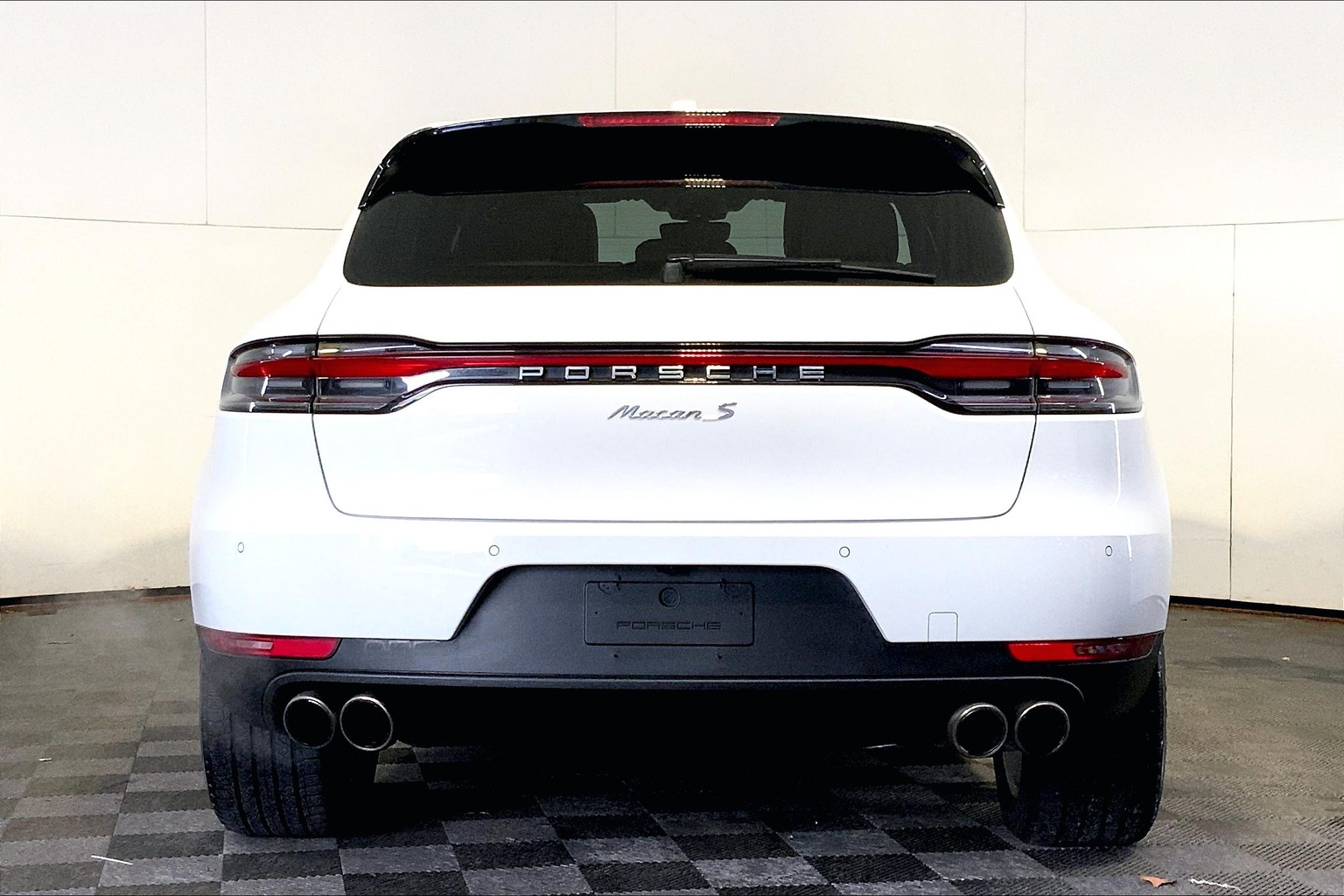 Macan S