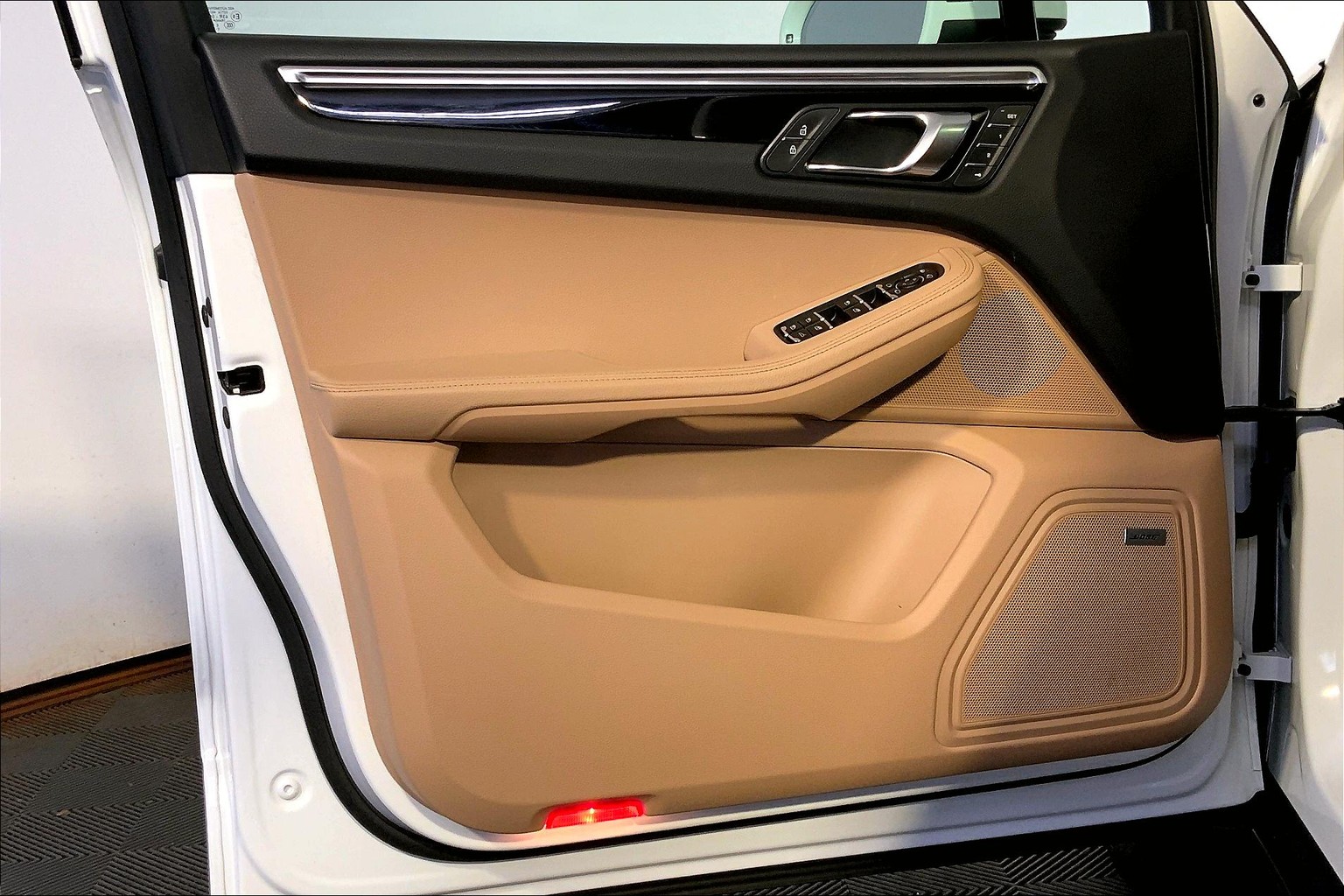 Macan S