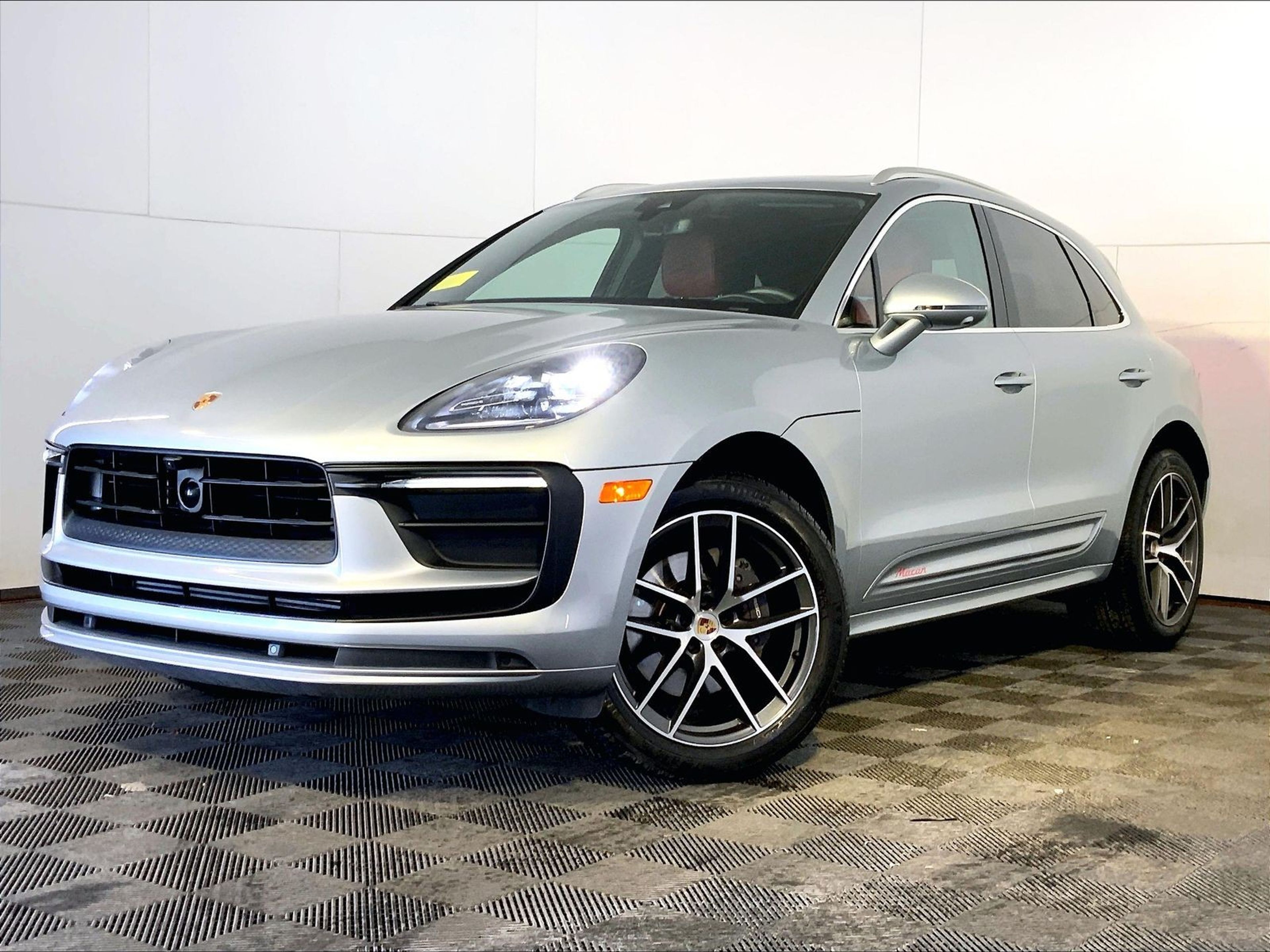 2023 Porsche Macan