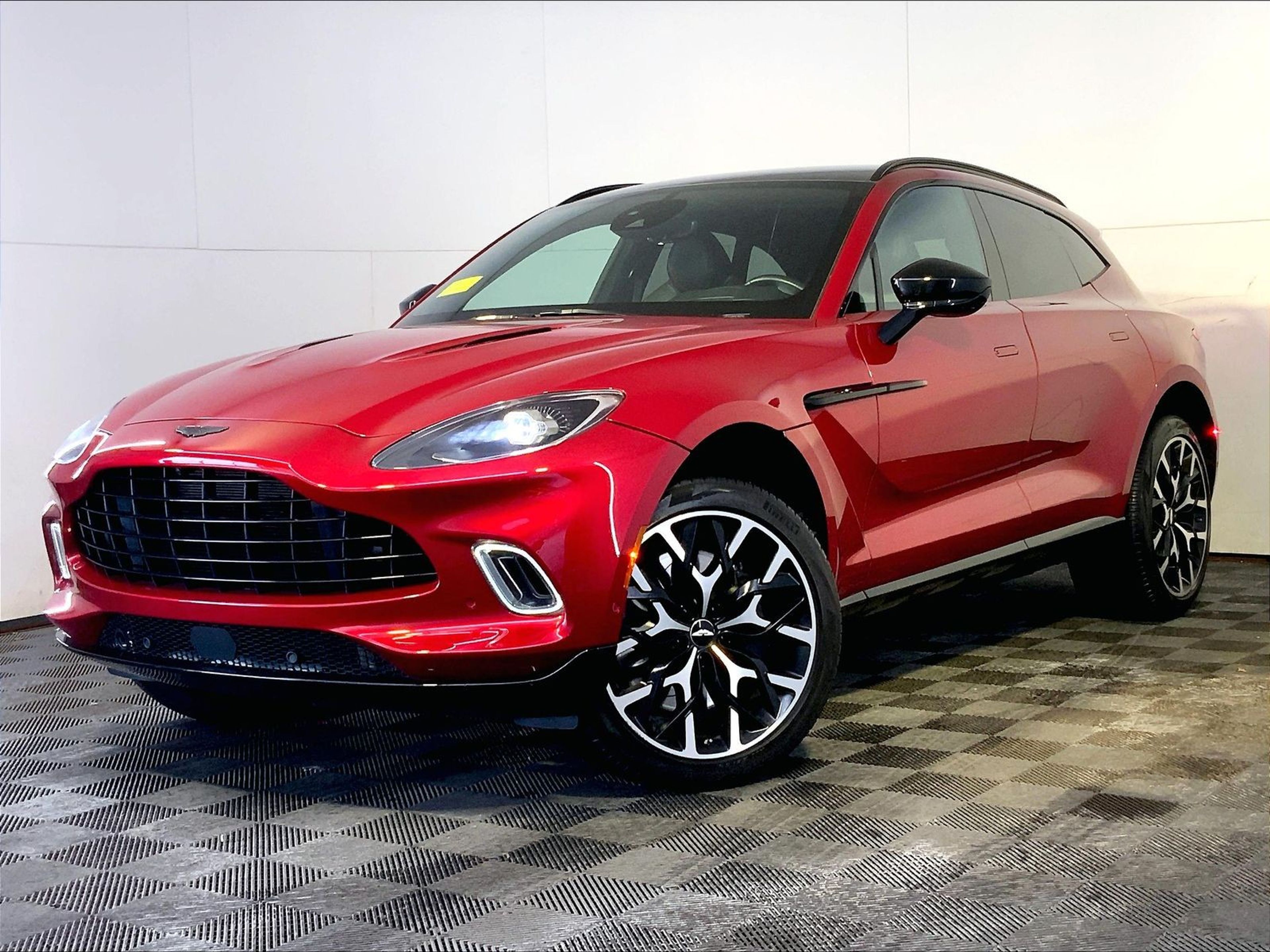 2021 Aston Martin DBX Base
