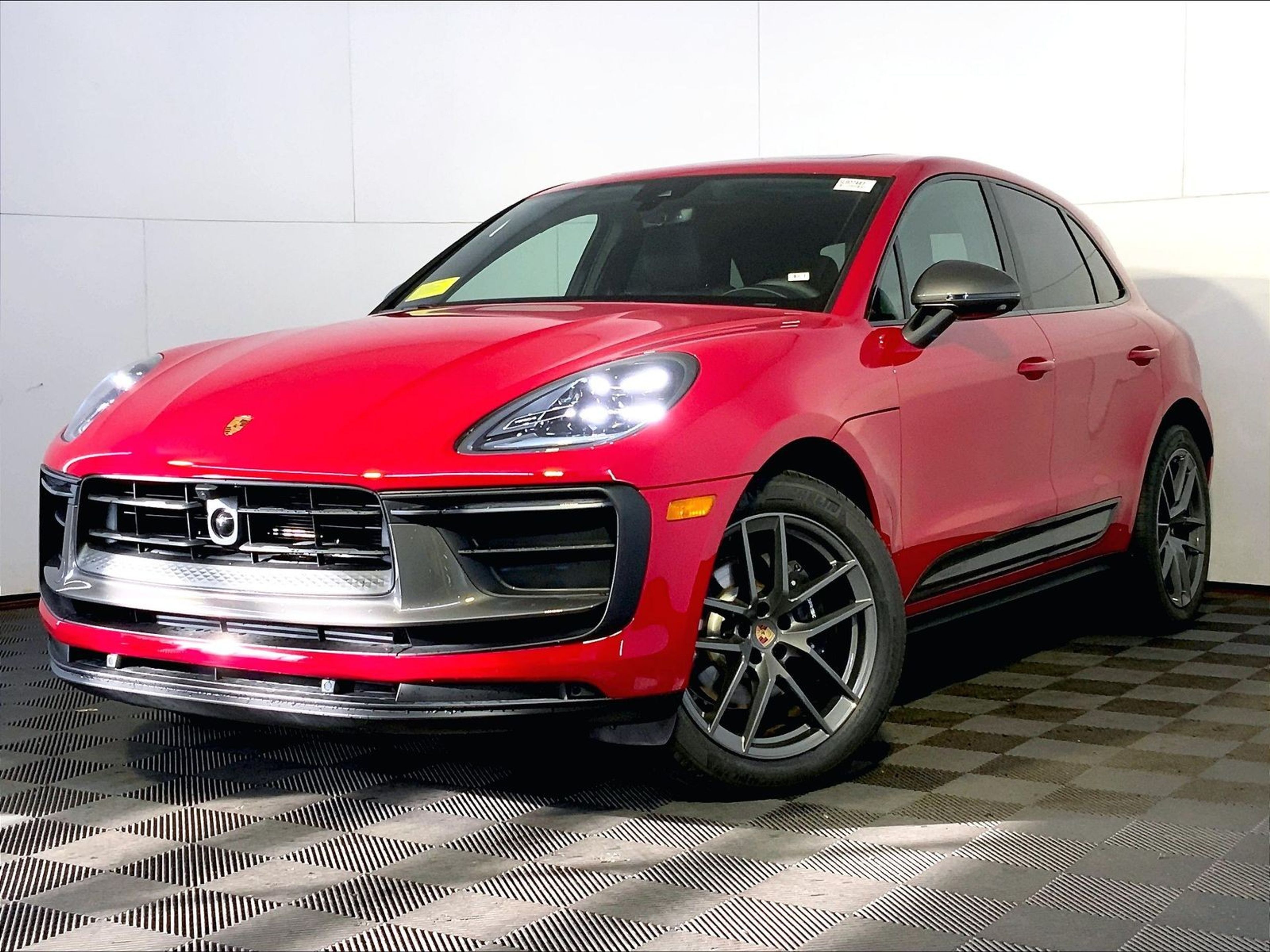 2025 Porsche Macan