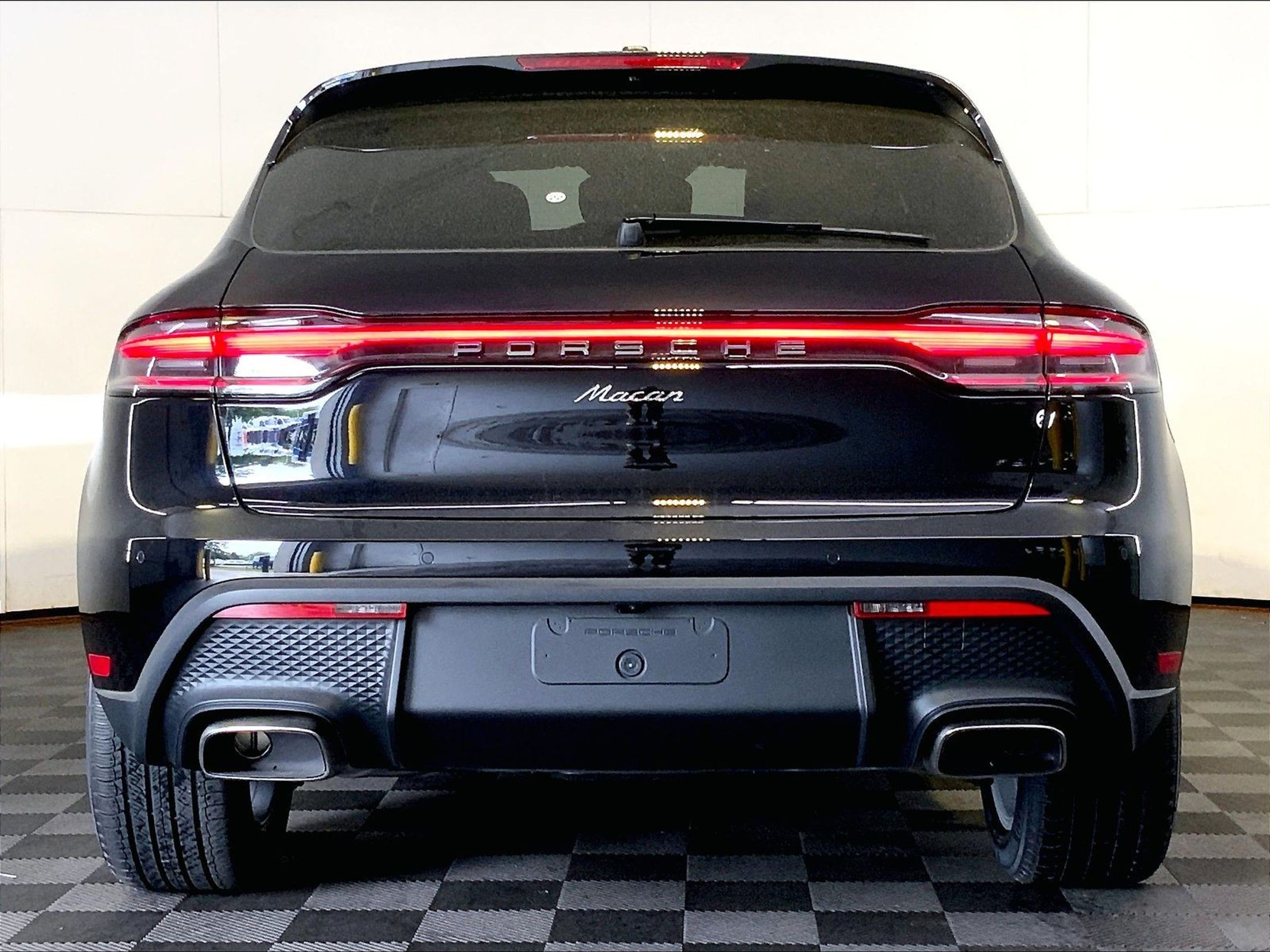 2025 Porsche Macan - Photo 6