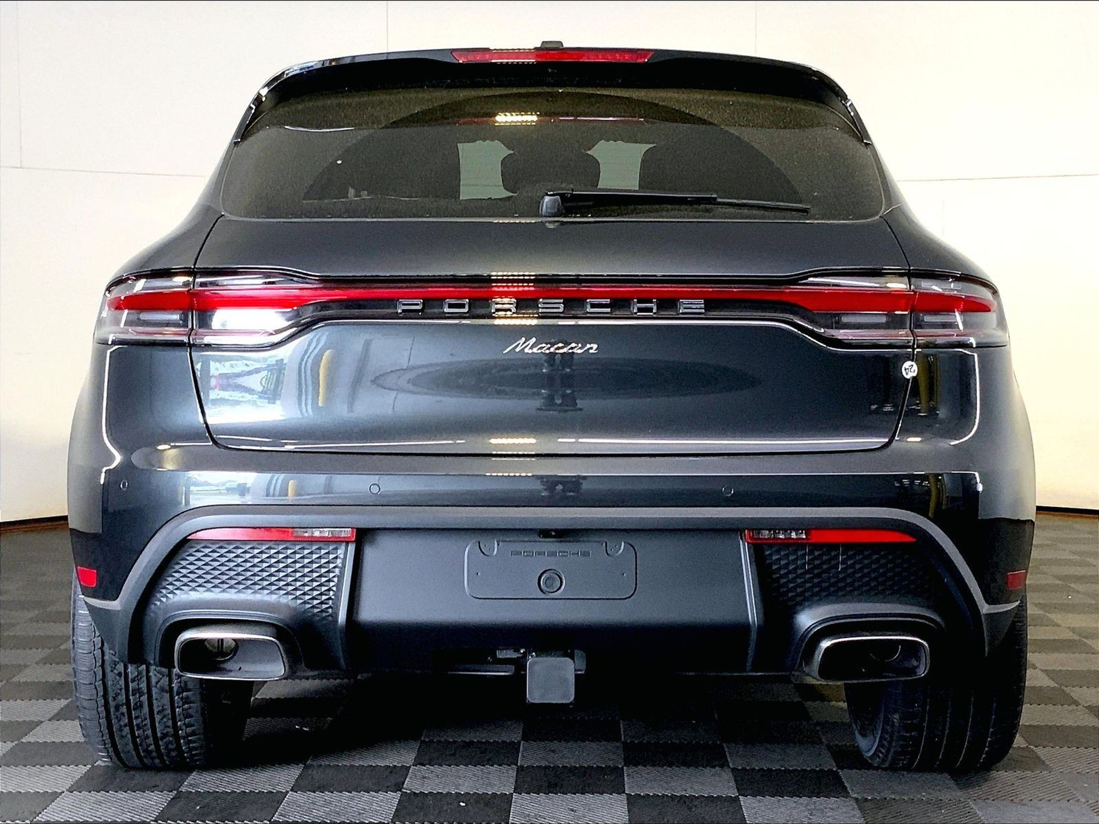 2025 Porsche Macan - Photo 6