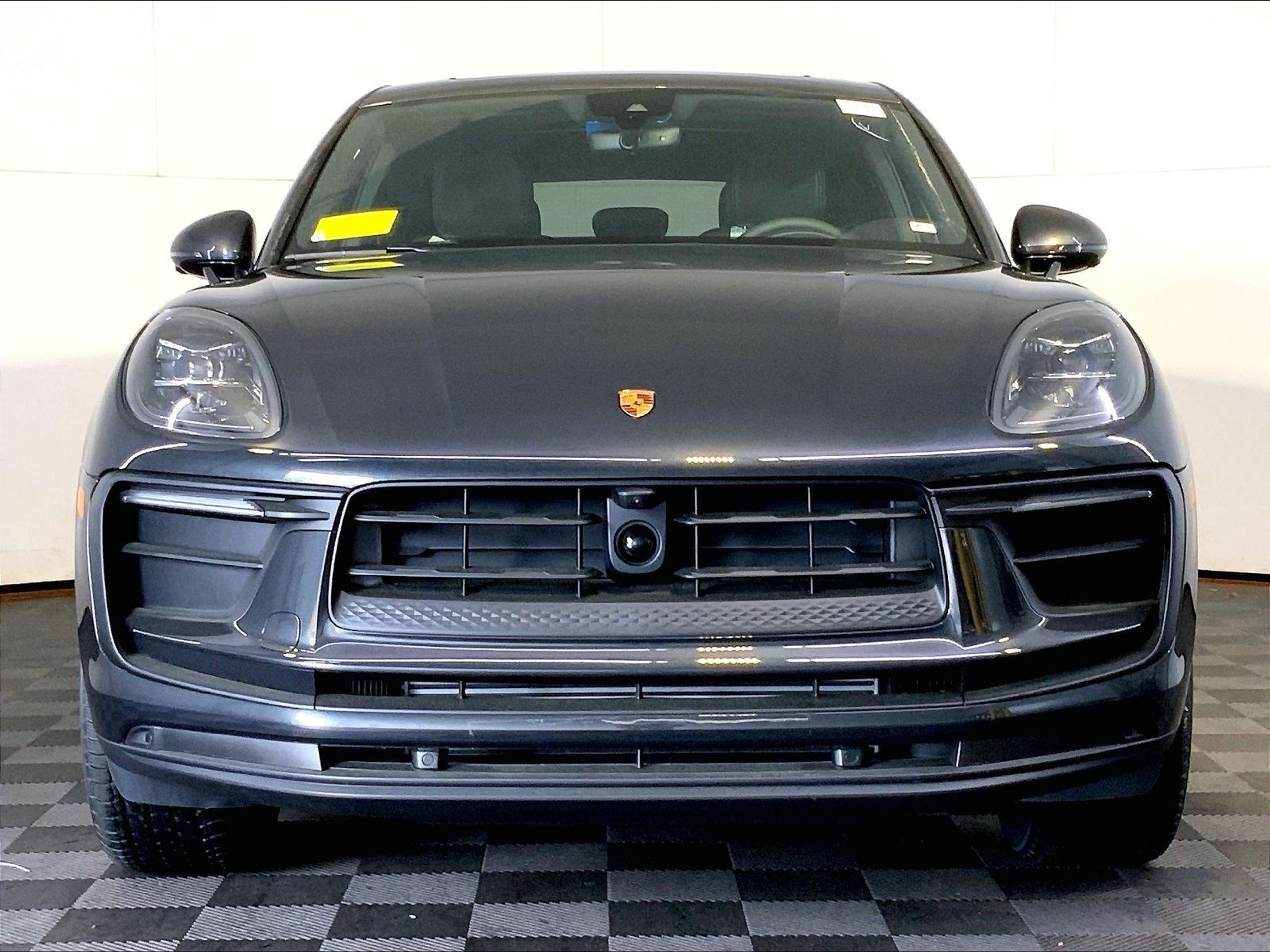 2025 Porsche Macan - Photo 10