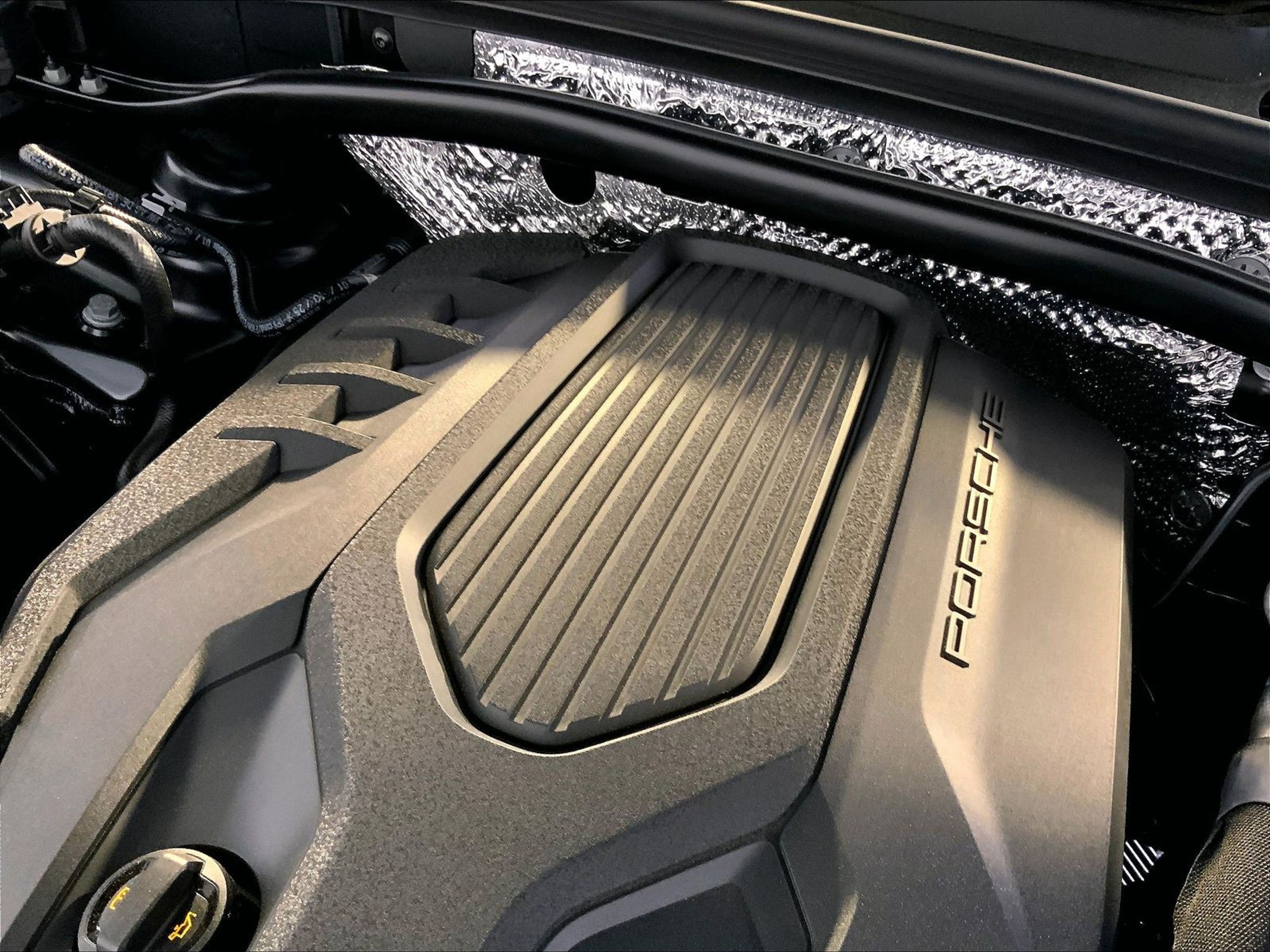 2025 Porsche Macan - Photo 22