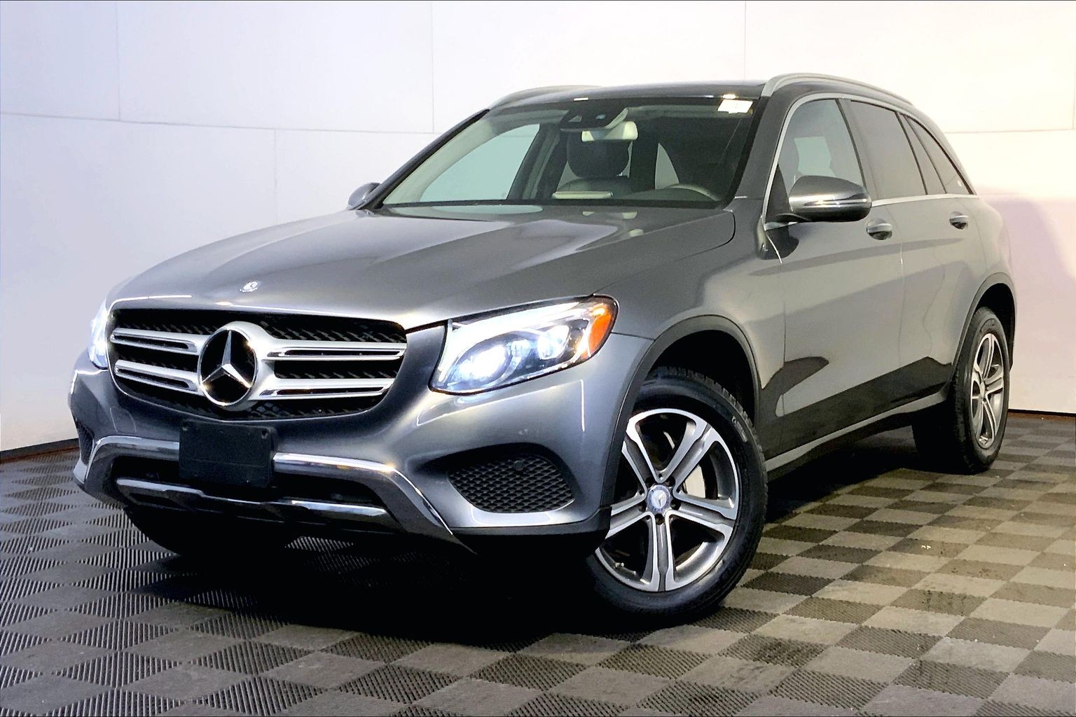 2016 Mercedes-Benz GLC GLC300's photo
