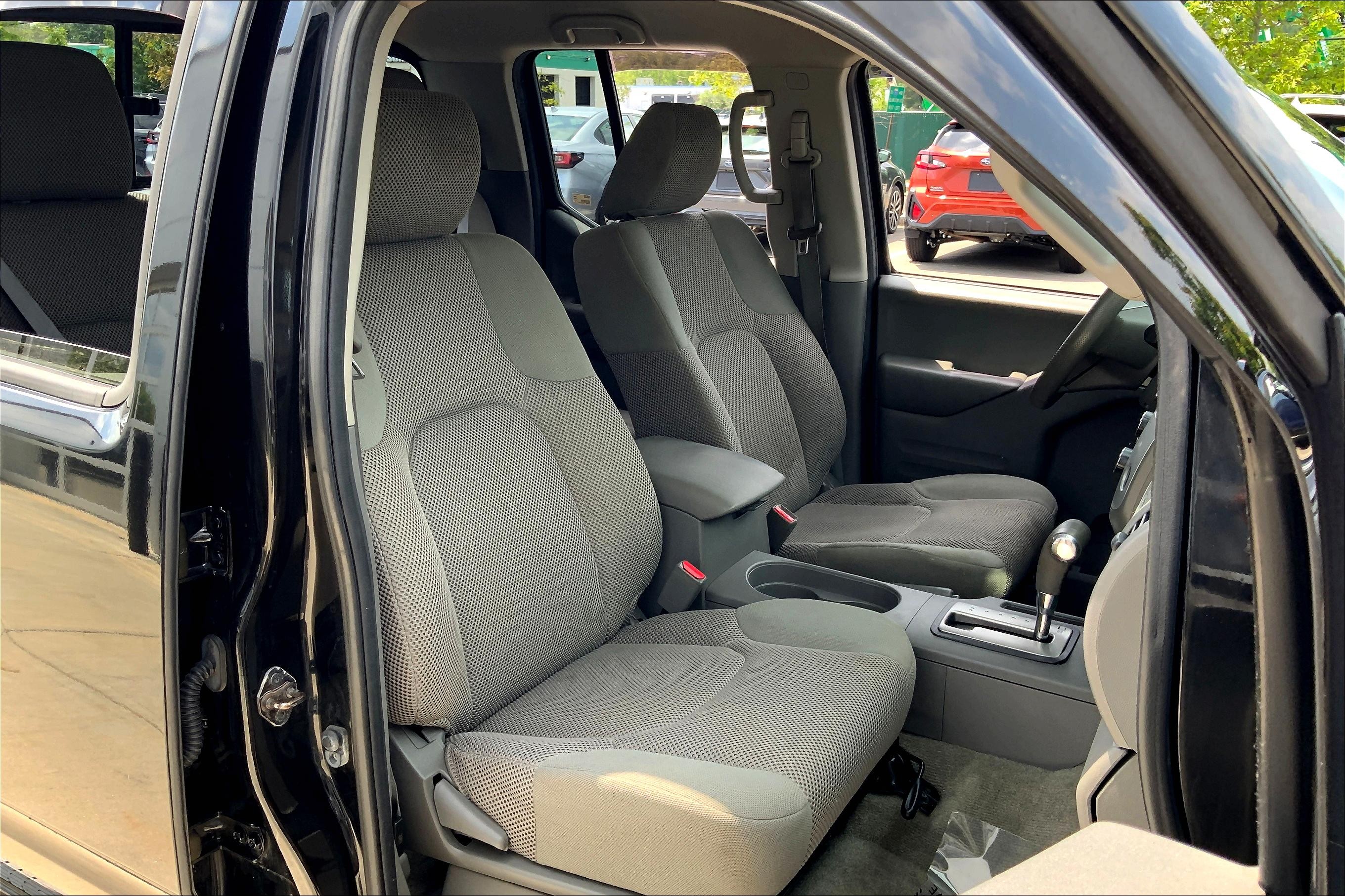 Frontier Crew Cab SV