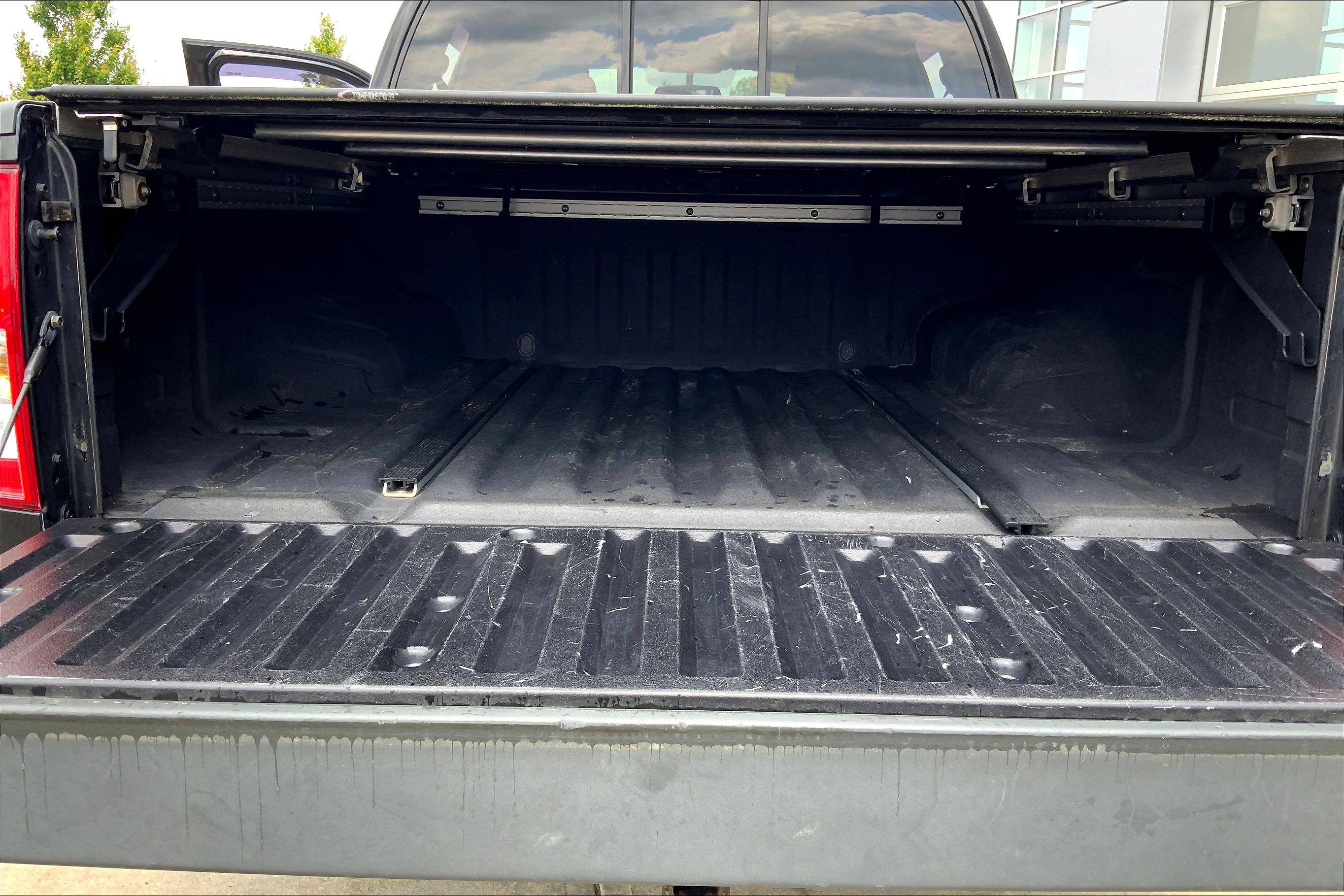 Frontier Crew Cab SV
