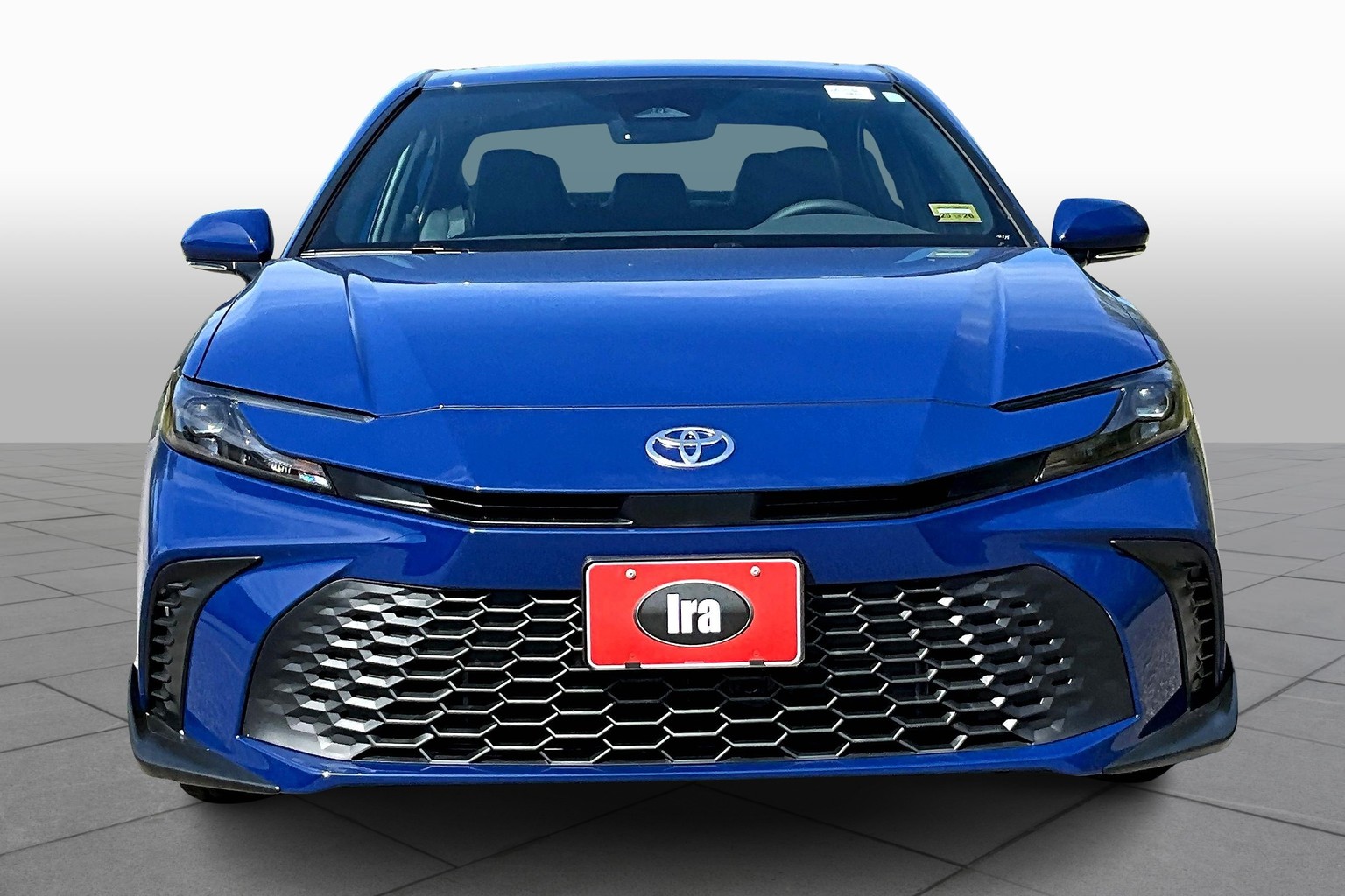 2025 Toyota Camry Hybrid SE photo 2