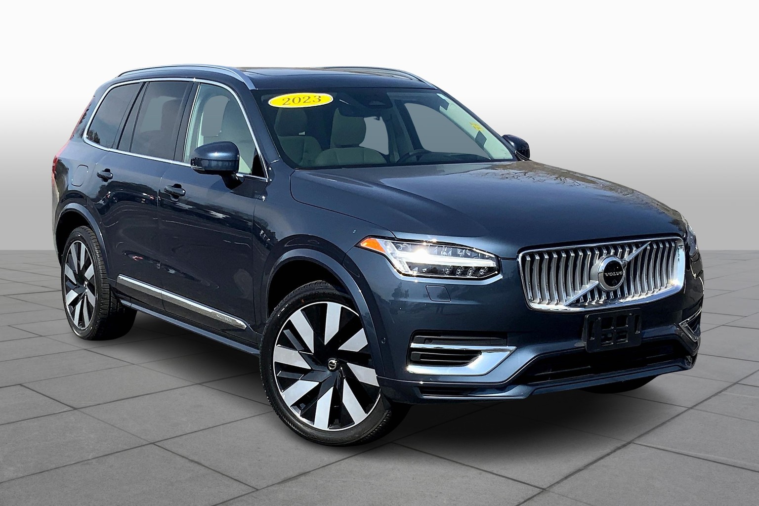 XC90 Plug-In Hybrid T8 Recharge Ultimate Bright Theme 7 Passenger
