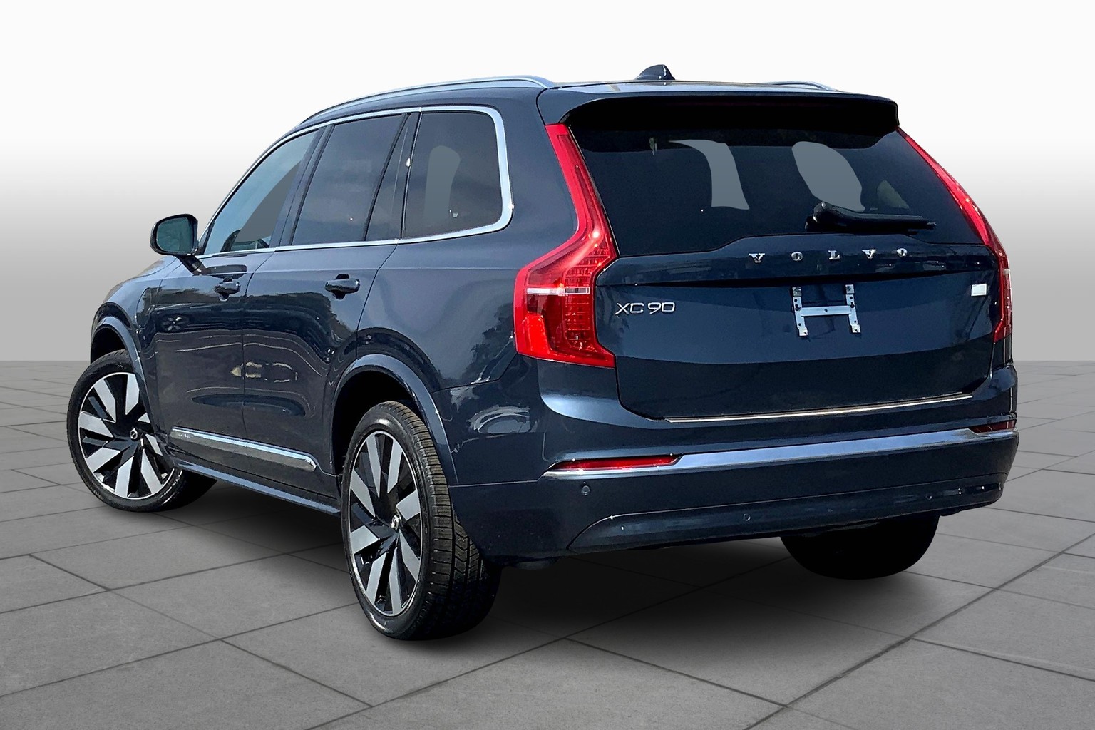 XC90 Plug-In Hybrid T8 Recharge Ultimate Bright Theme 7 Passenger