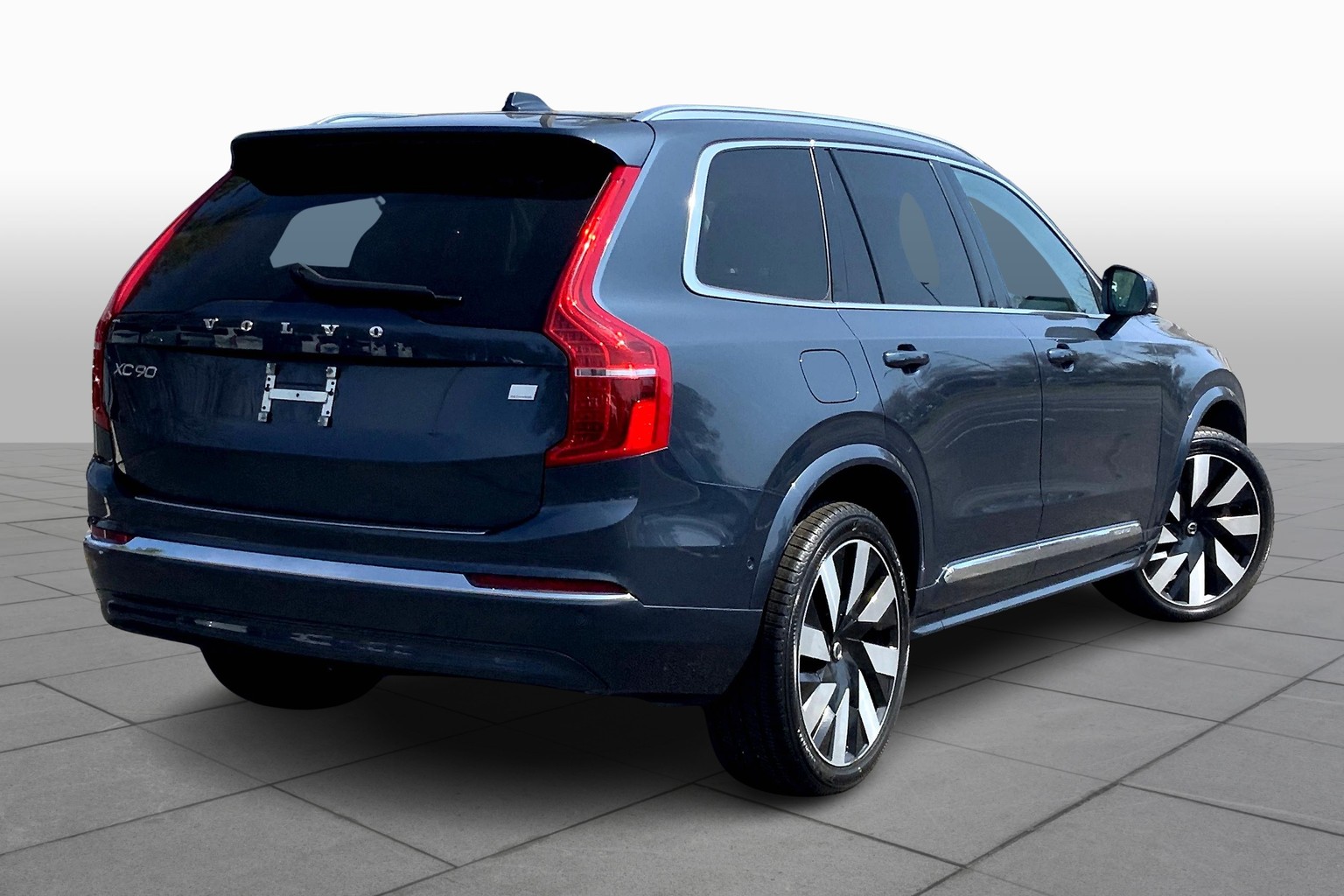 XC90 Plug-In Hybrid T8 Recharge Ultimate Bright Theme 7 Passenger