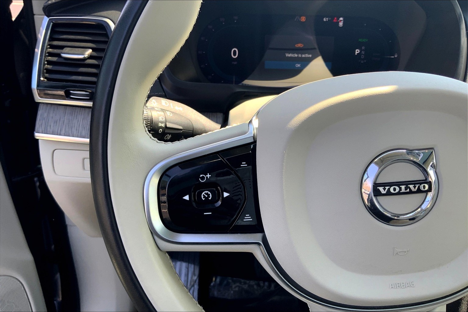XC90 Plug-In Hybrid T8 Recharge Ultimate Bright Theme 7 Passenger