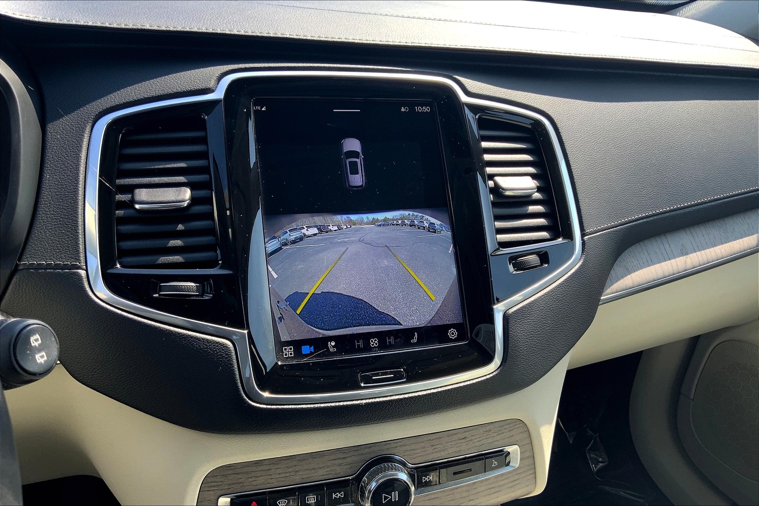 XC90 Plug-In Hybrid T8 Recharge Ultimate Bright Theme 7 Passenger