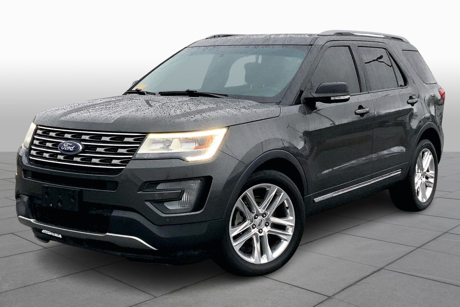 Used 2017 Ford Explorer XLT with VIN 1FM5K7D85HGA31347 for sale in North Miami, FL