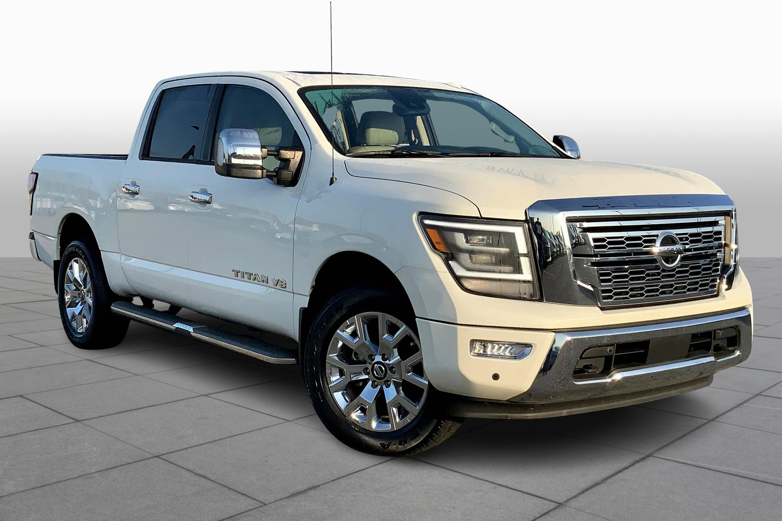Titan Crew Cab SL