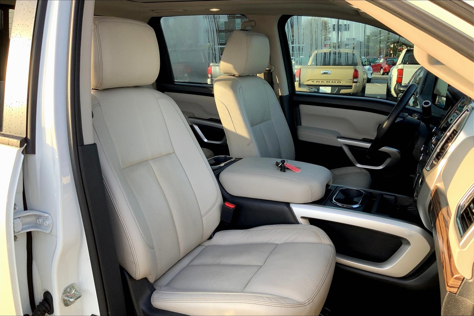 Titan Crew Cab SL