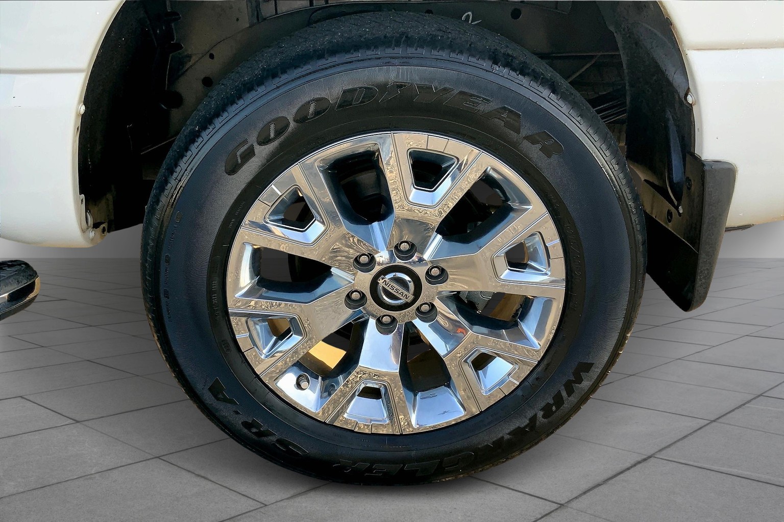 Titan Crew Cab SL