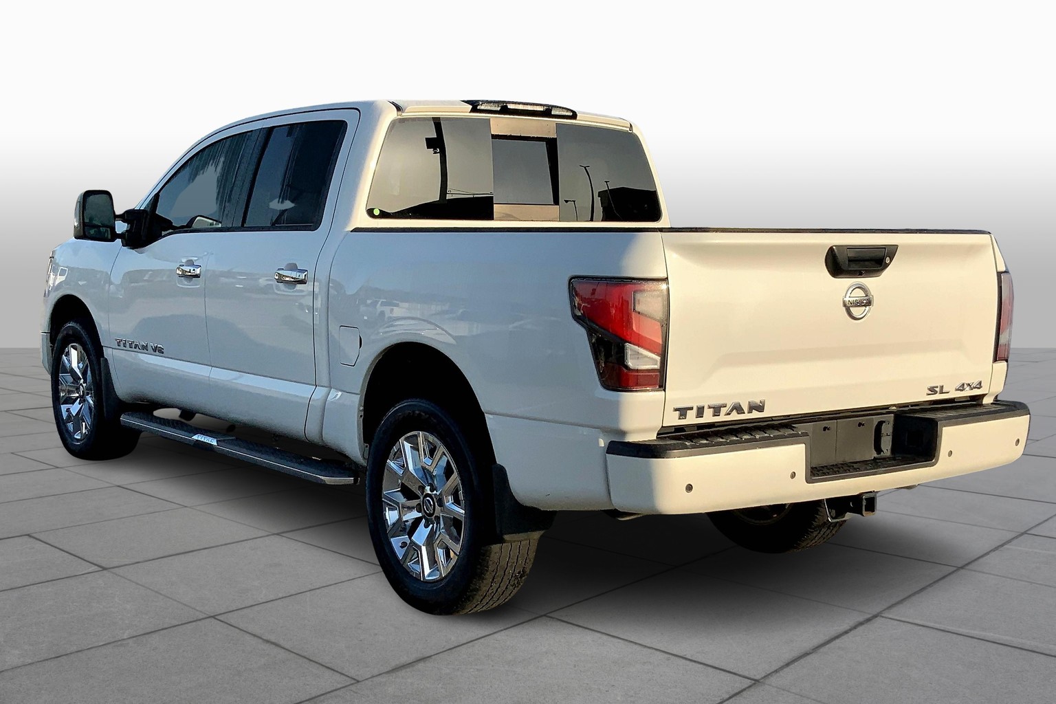 Titan Crew Cab SL
