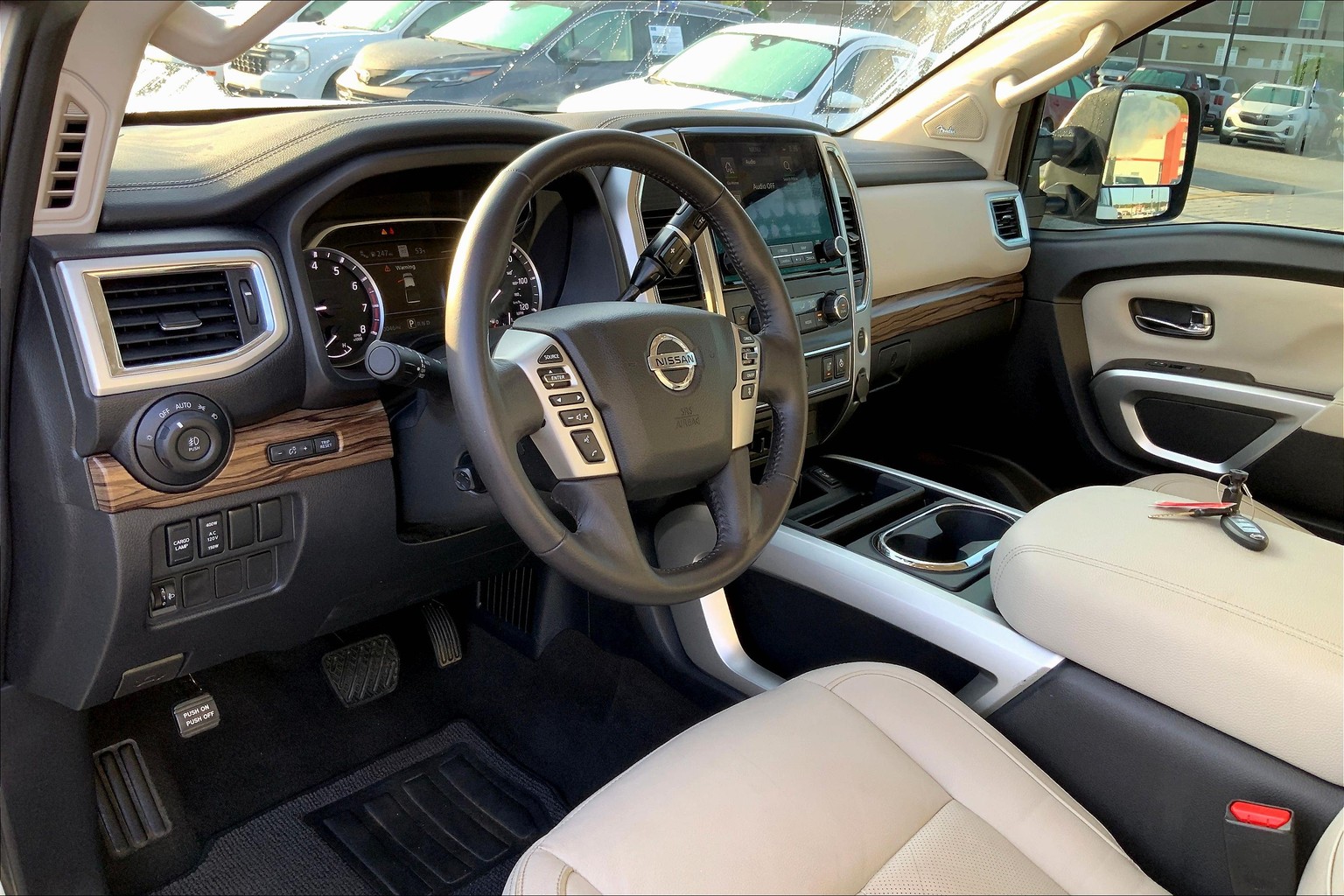 Titan Crew Cab SL