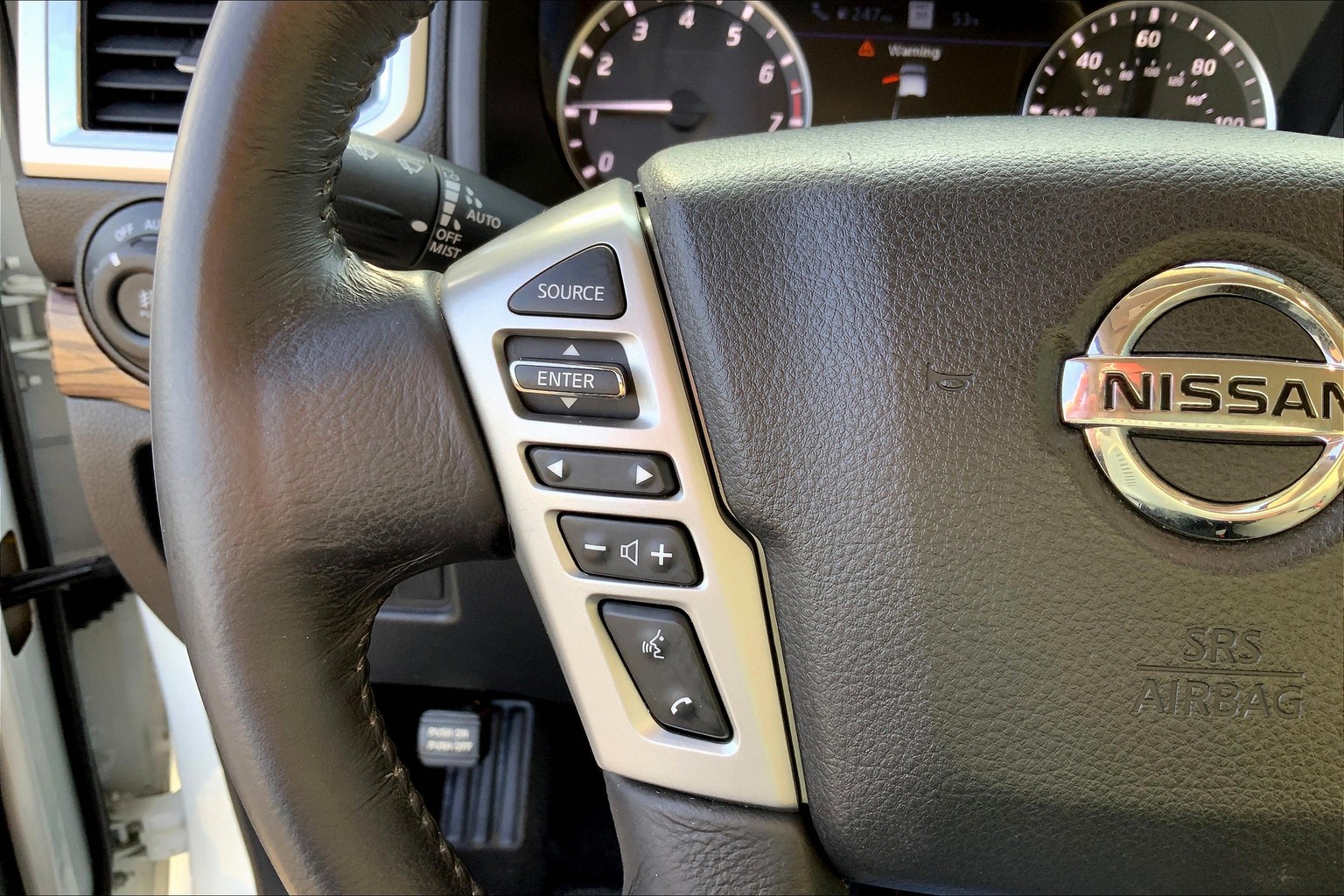 Titan Crew Cab SL