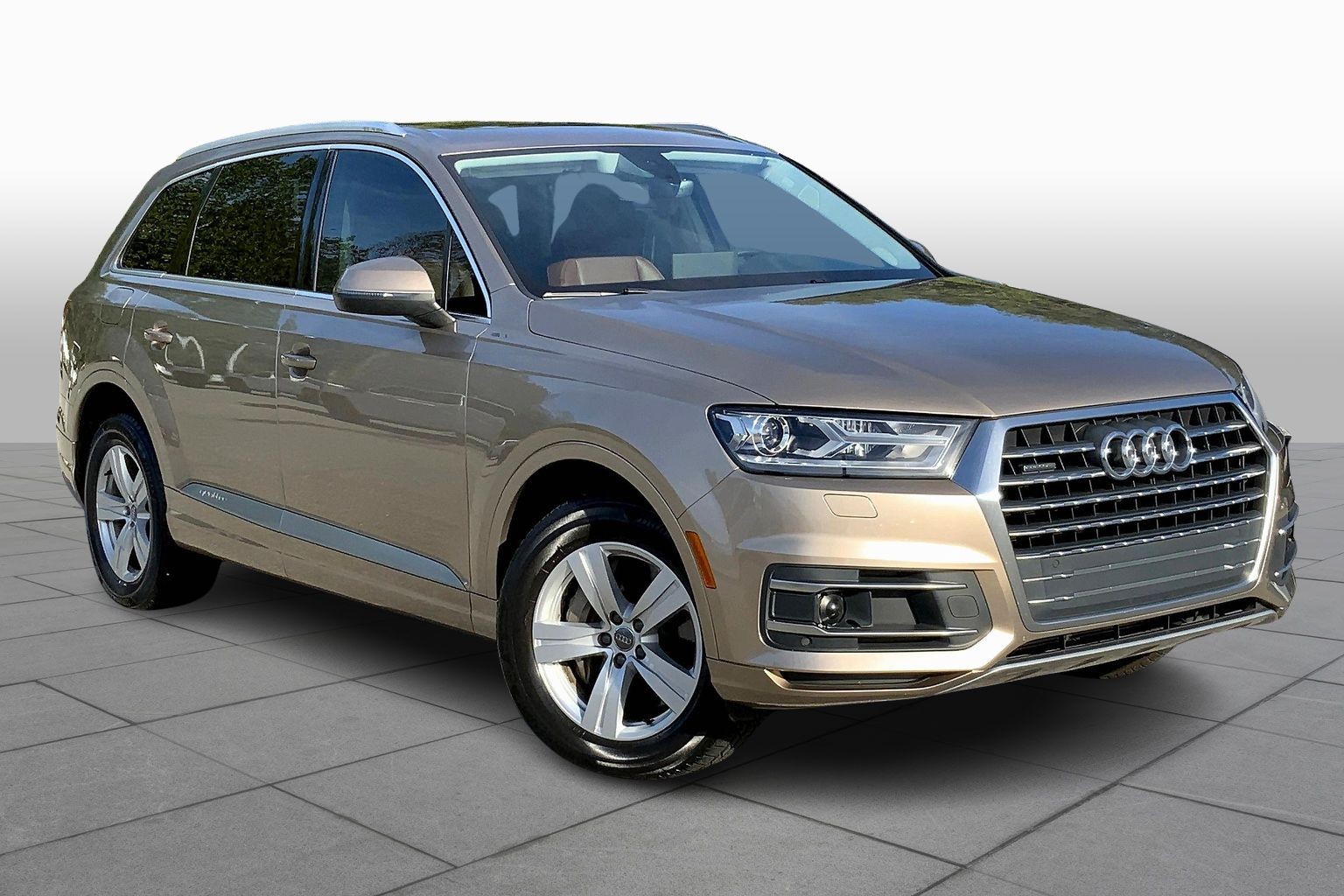 2018 Audi Q7 Premium Plus's photo