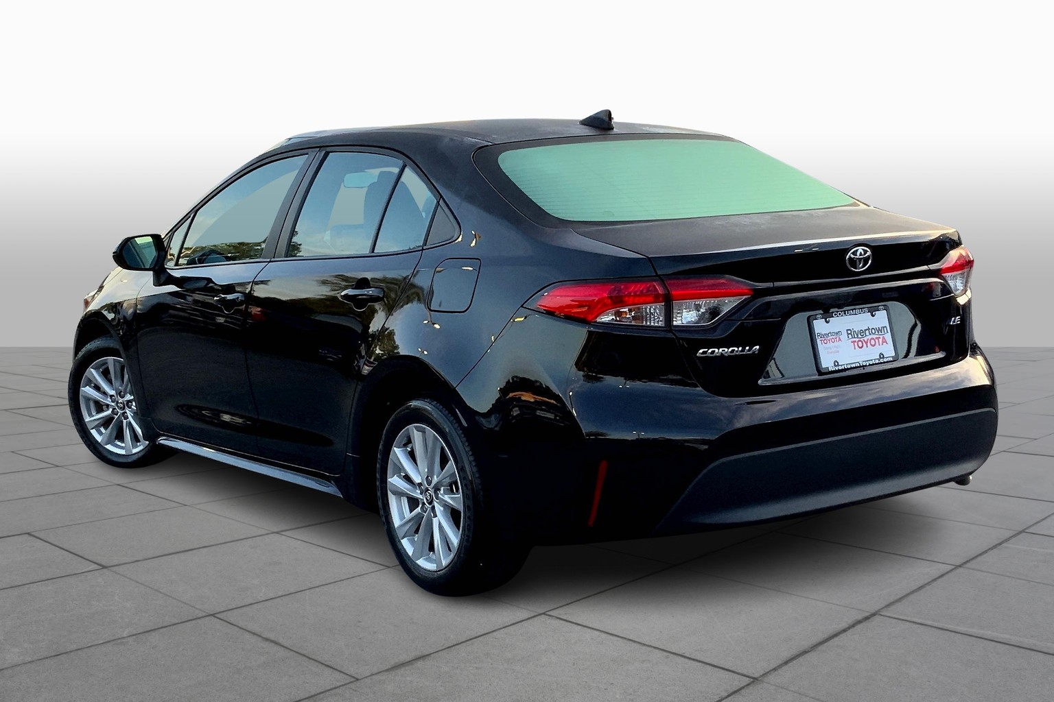 Corolla LE