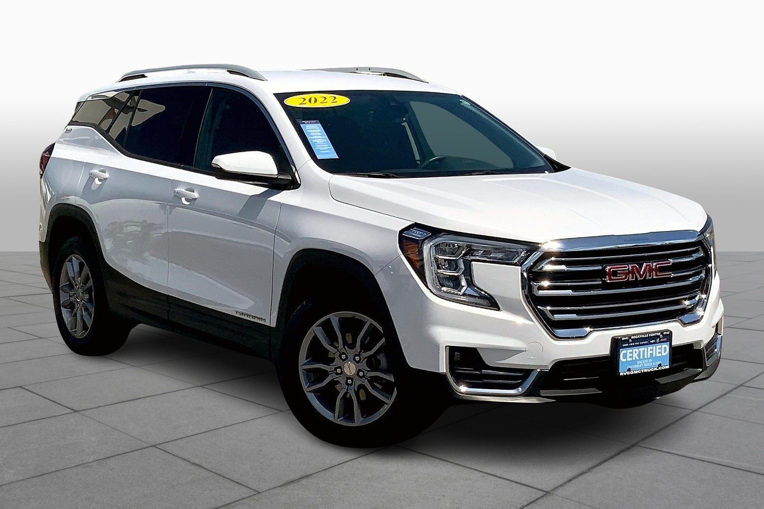 Certified 2022 GMC Terrain SLT with VIN 3GKALVEV8NL150143 for sale in Rockville Centre, NY