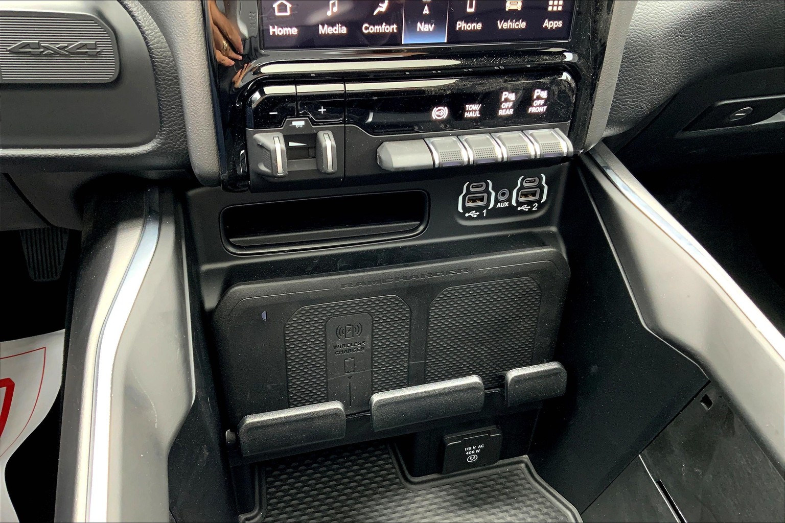 Dodge Charger Mopar Wireless Charging Pad Mopar Wireless Charging