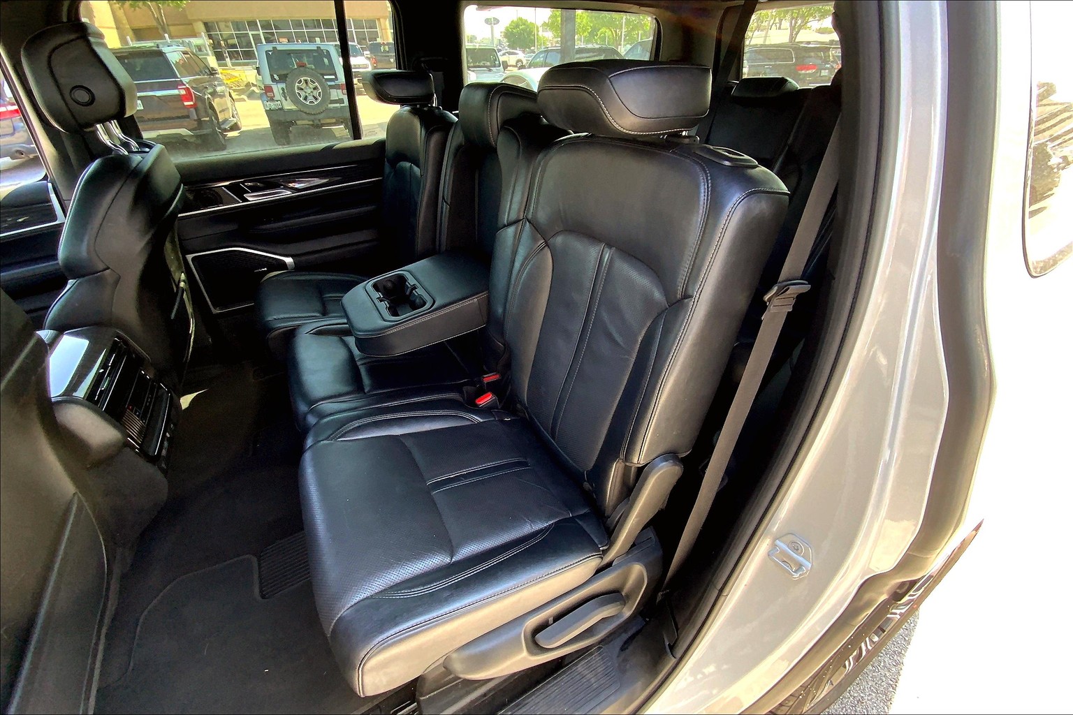 Wagoneer Series III