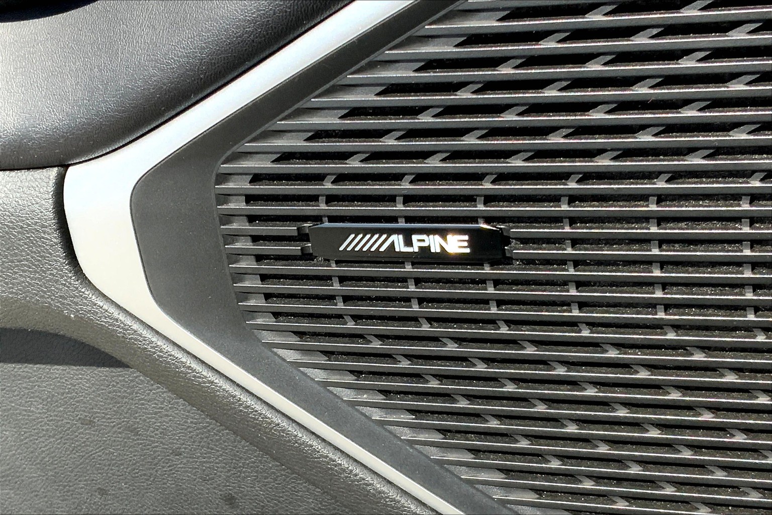 Wagoneer Series III