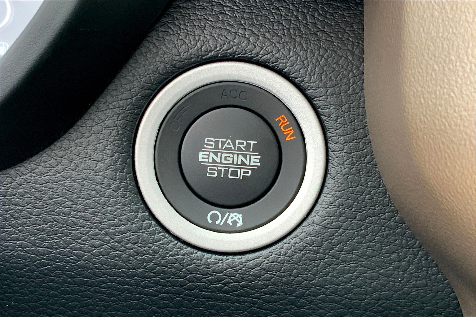 New 2022 RAM 1500 Laramie Crew Cab in Rockwall #NN206138