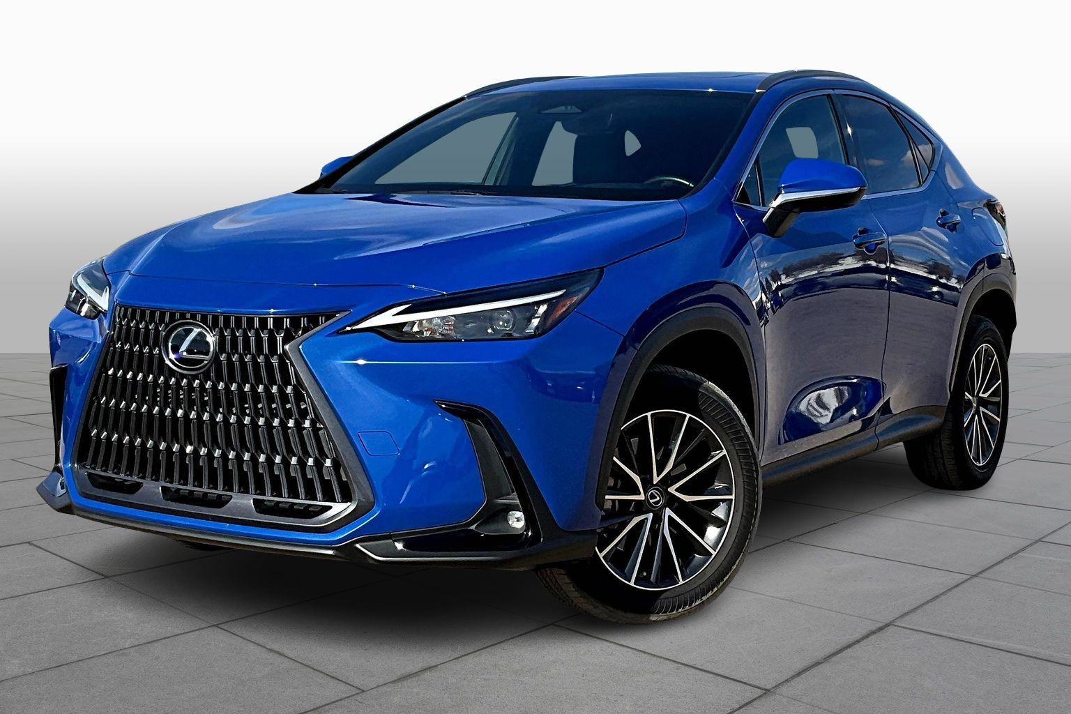 2025 Lexus NX 350 photo 3
