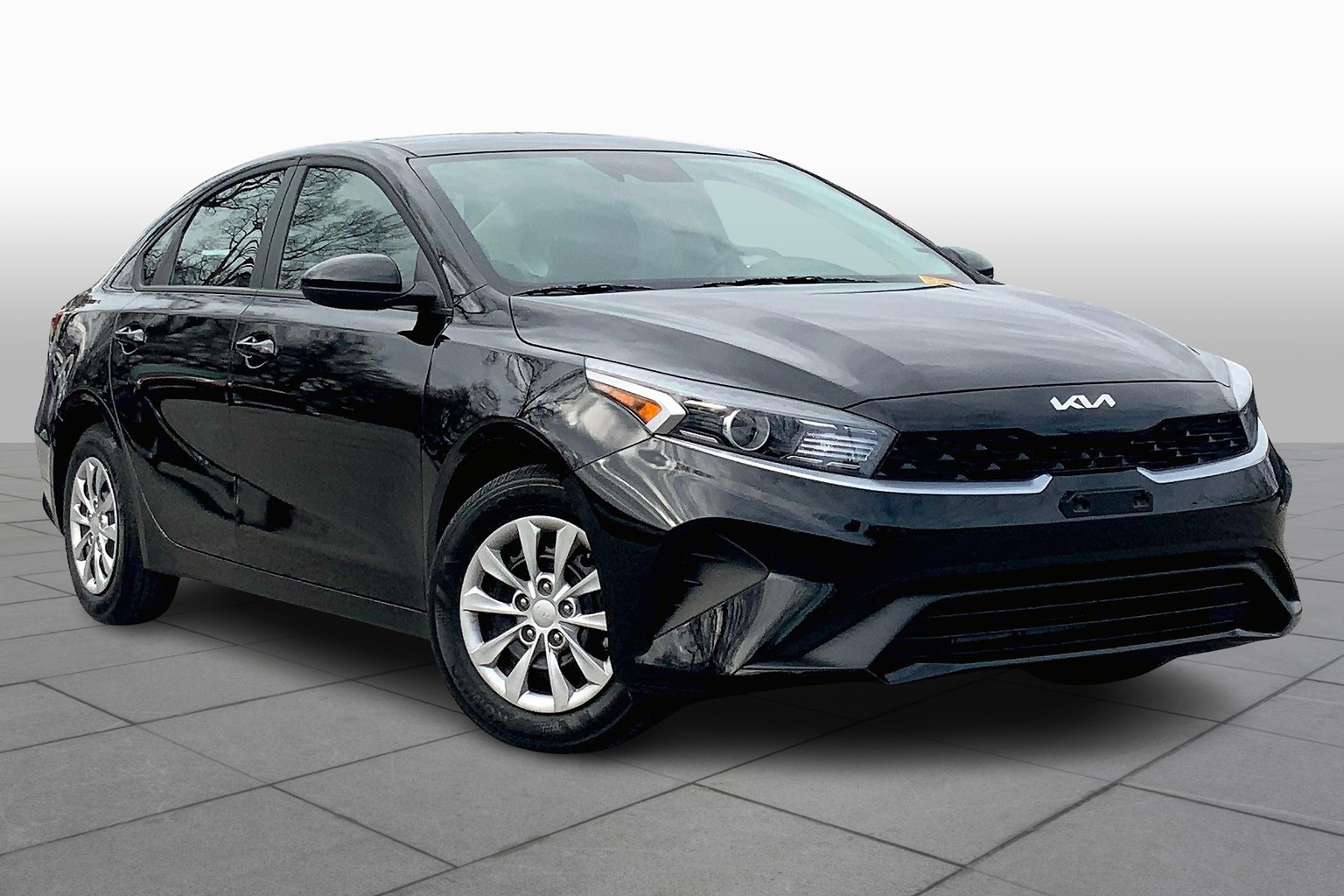 Used 2024 Kia Forte LX with VIN 3KPF24AD3RE766919 for sale in Kansas City