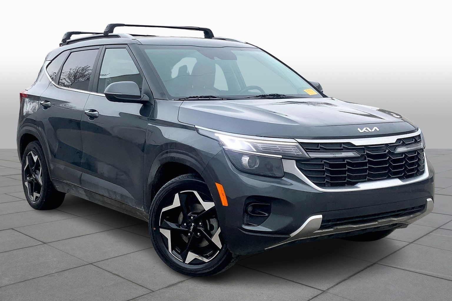 Used 2024 Kia Seltos EX with VIN KNDER2AA8R7603779 for sale in Kansas City